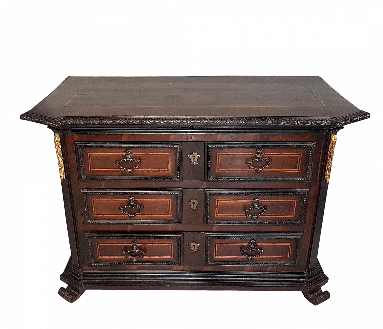 Walnut chest of drawers panelled and inlaid on the front, late 17th century 17