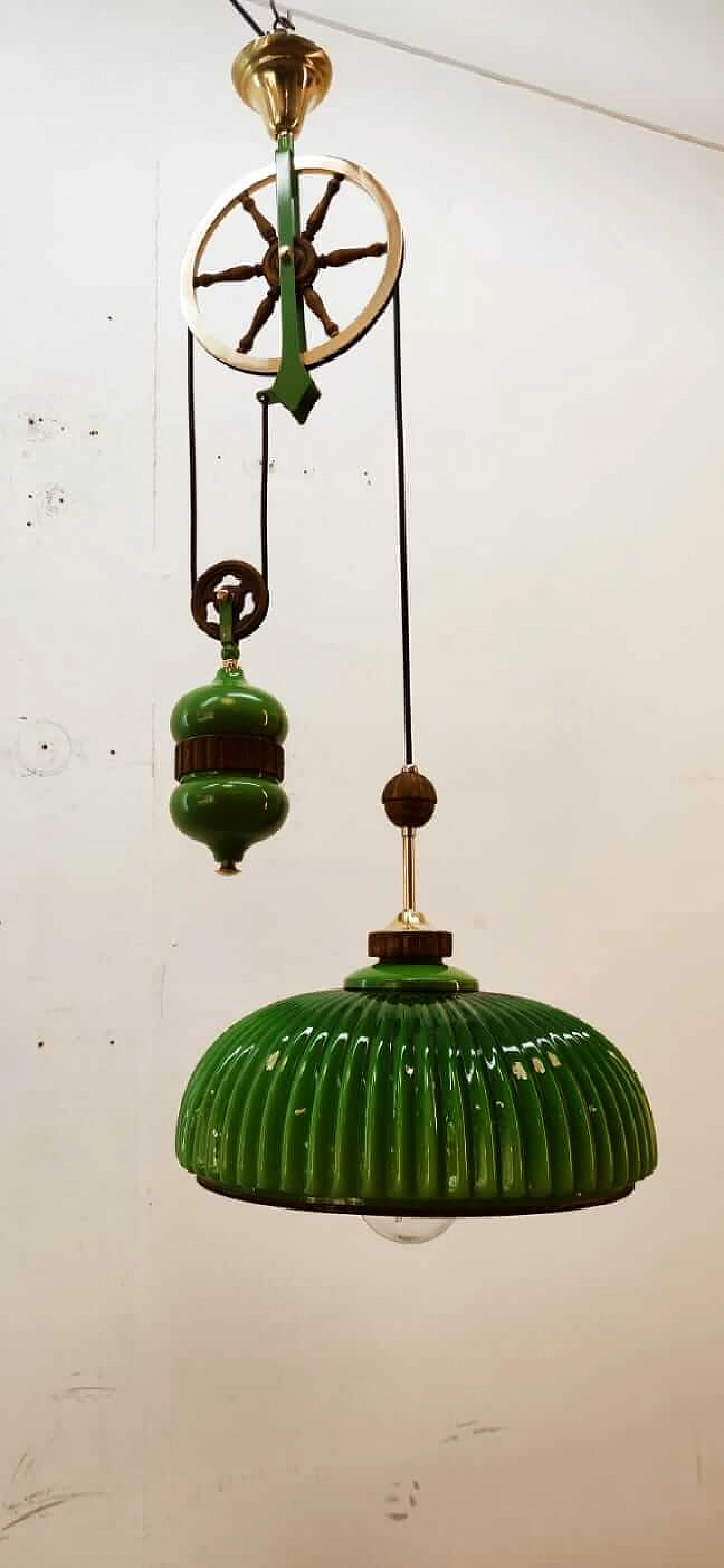Lampada in vetro di Murano verde con carrucola in ottone e legno, anni '70 9