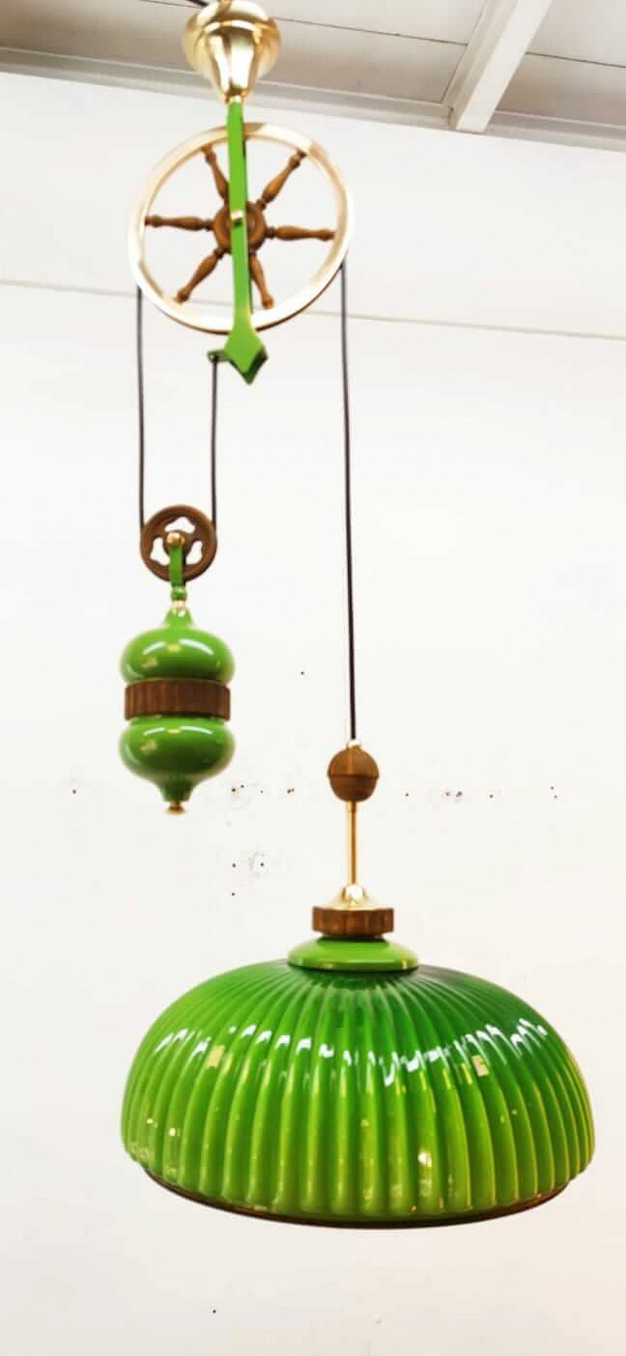 Lampada in vetro di Murano verde con carrucola in ottone e legno, anni '70 15