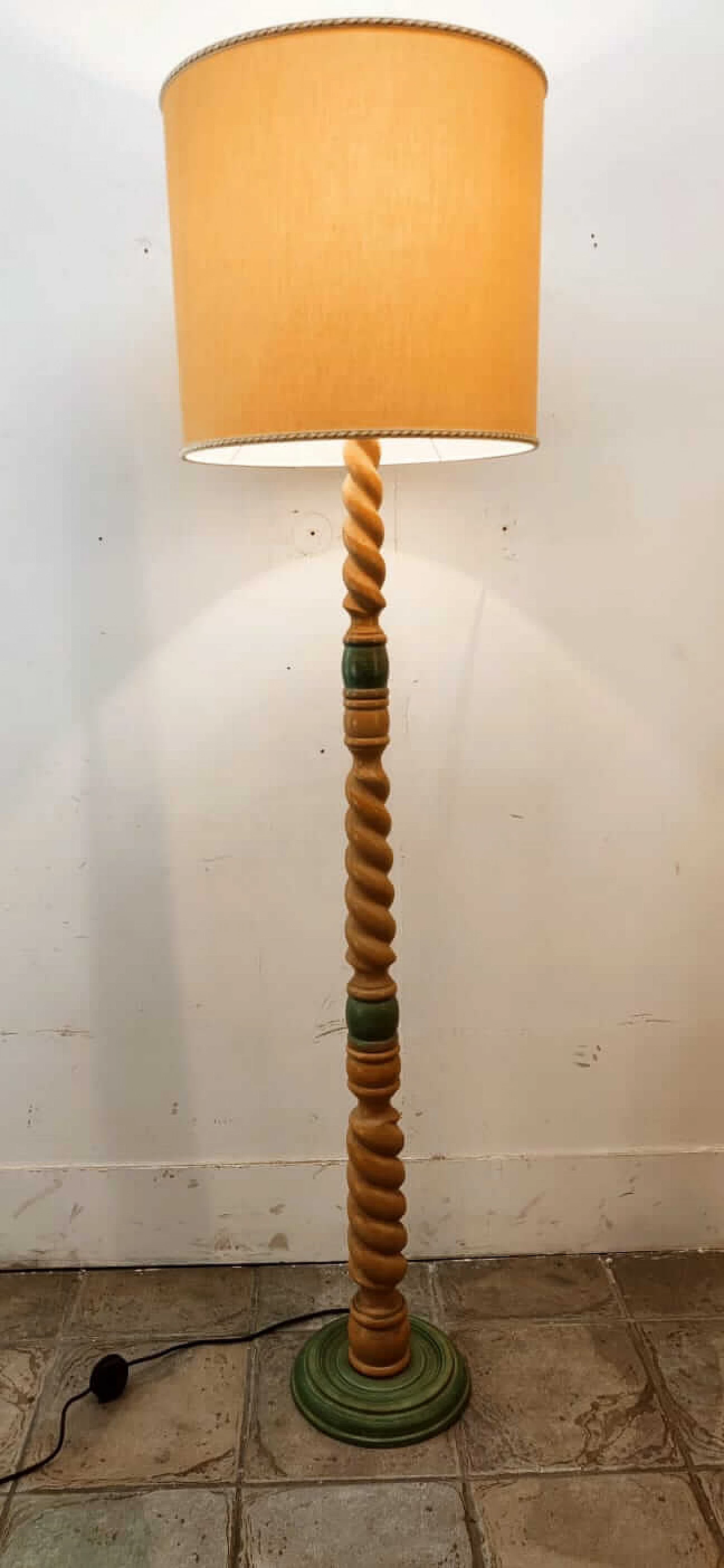 Lampada da terra in legno con paralume in stoffa, anni '70 10