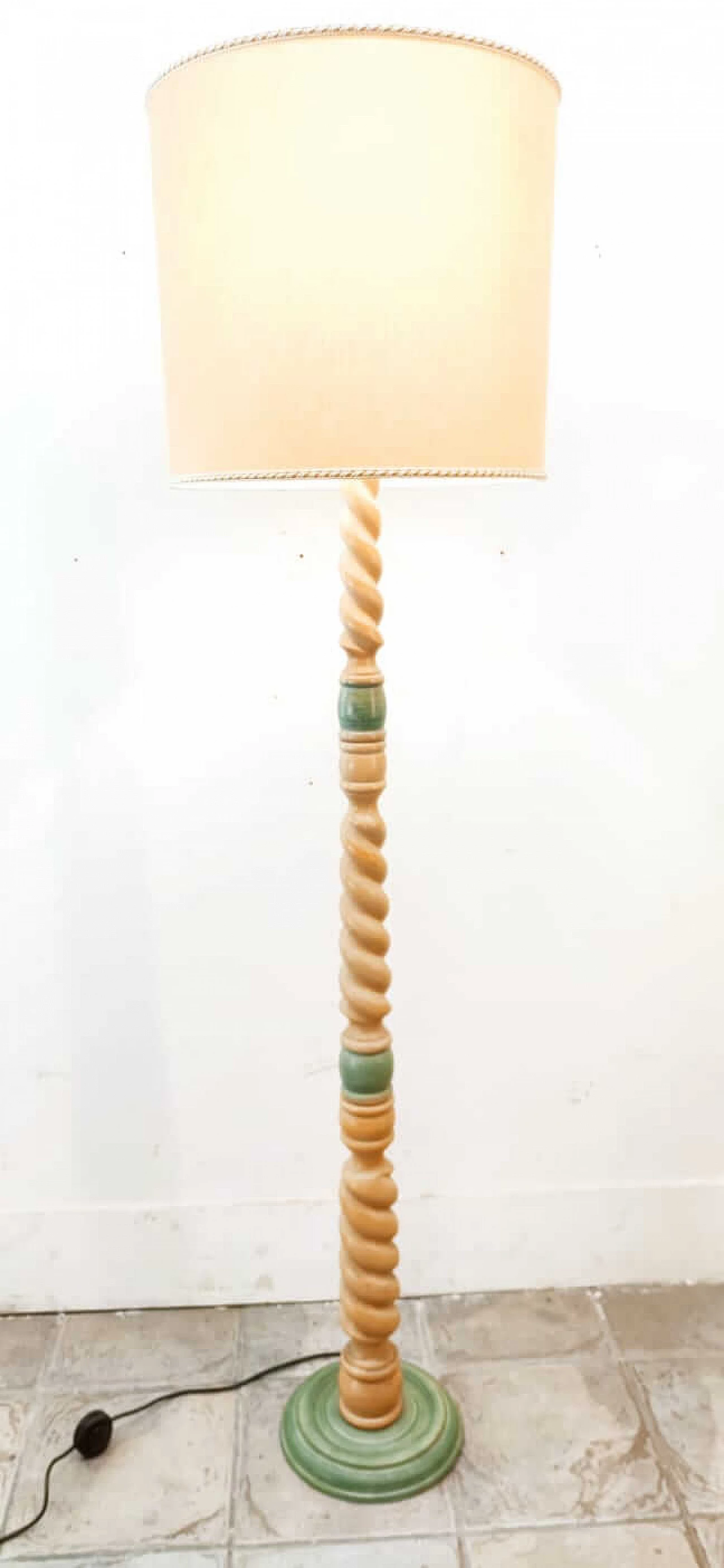 Lampada da terra in legno con paralume in stoffa, anni '70 12