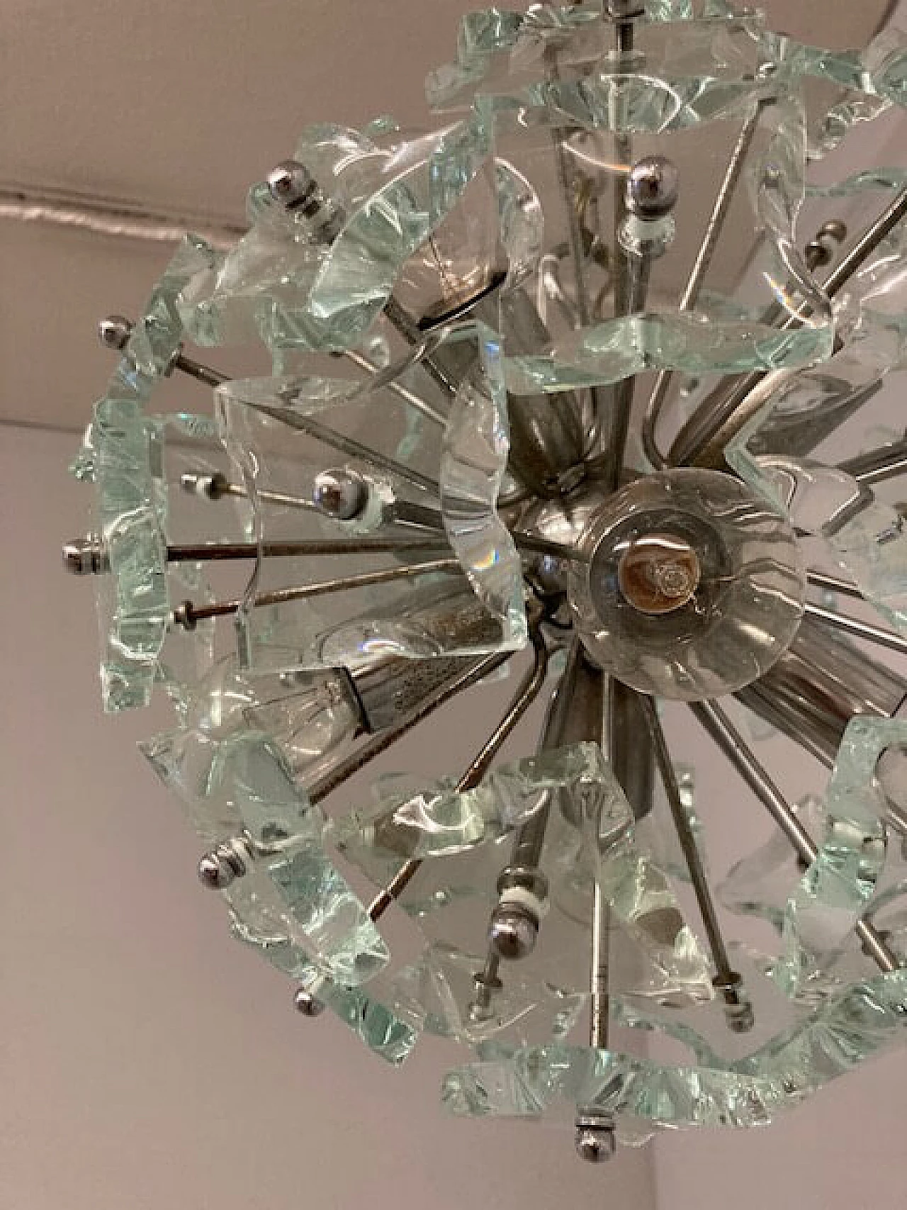 Sputnik eight-light frosted glass chandelier for Fontana Arte, 1968 10