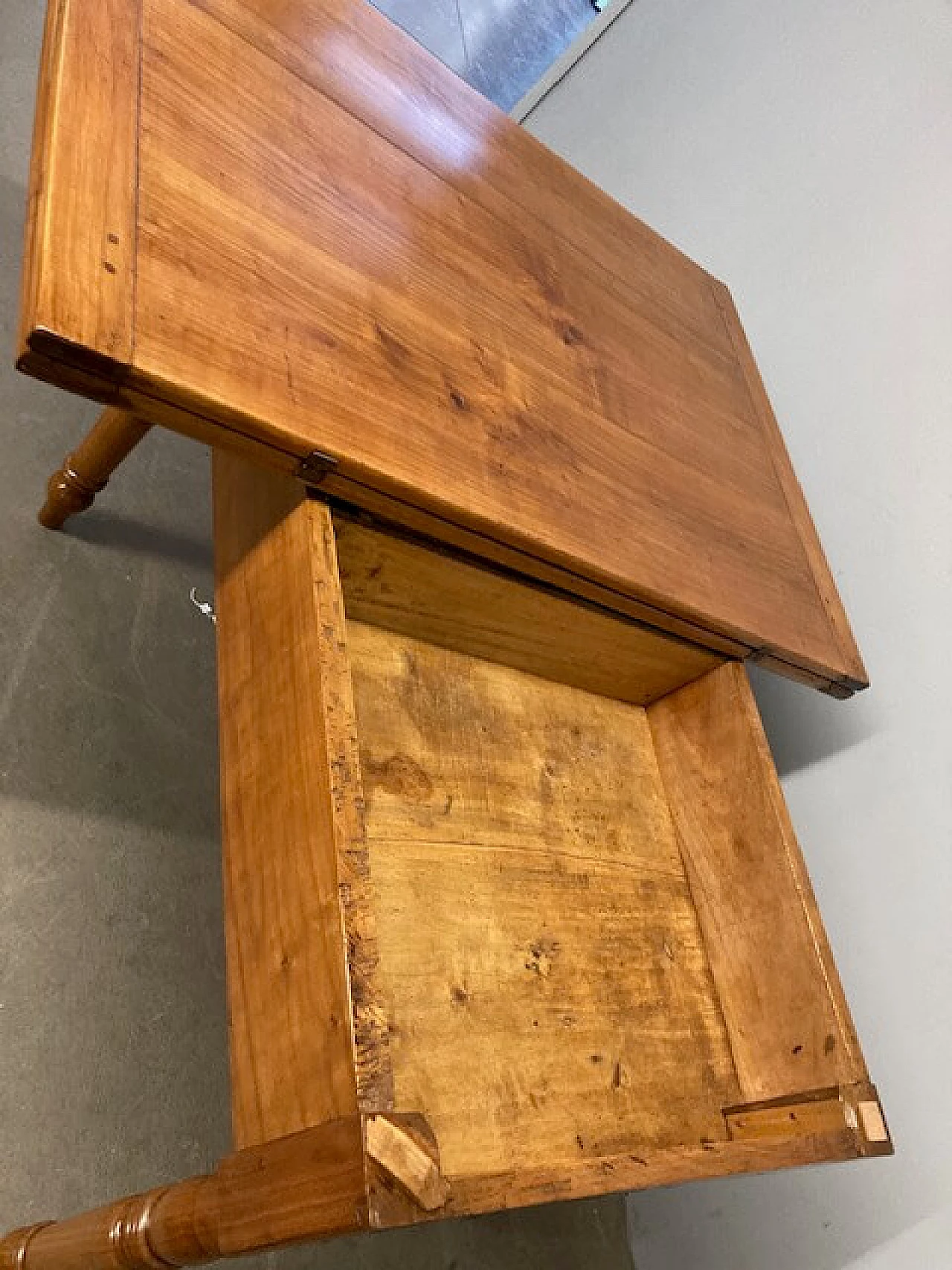 Tavolo allungabile Luigi Filippo in ciliegio massello, metà '800 8