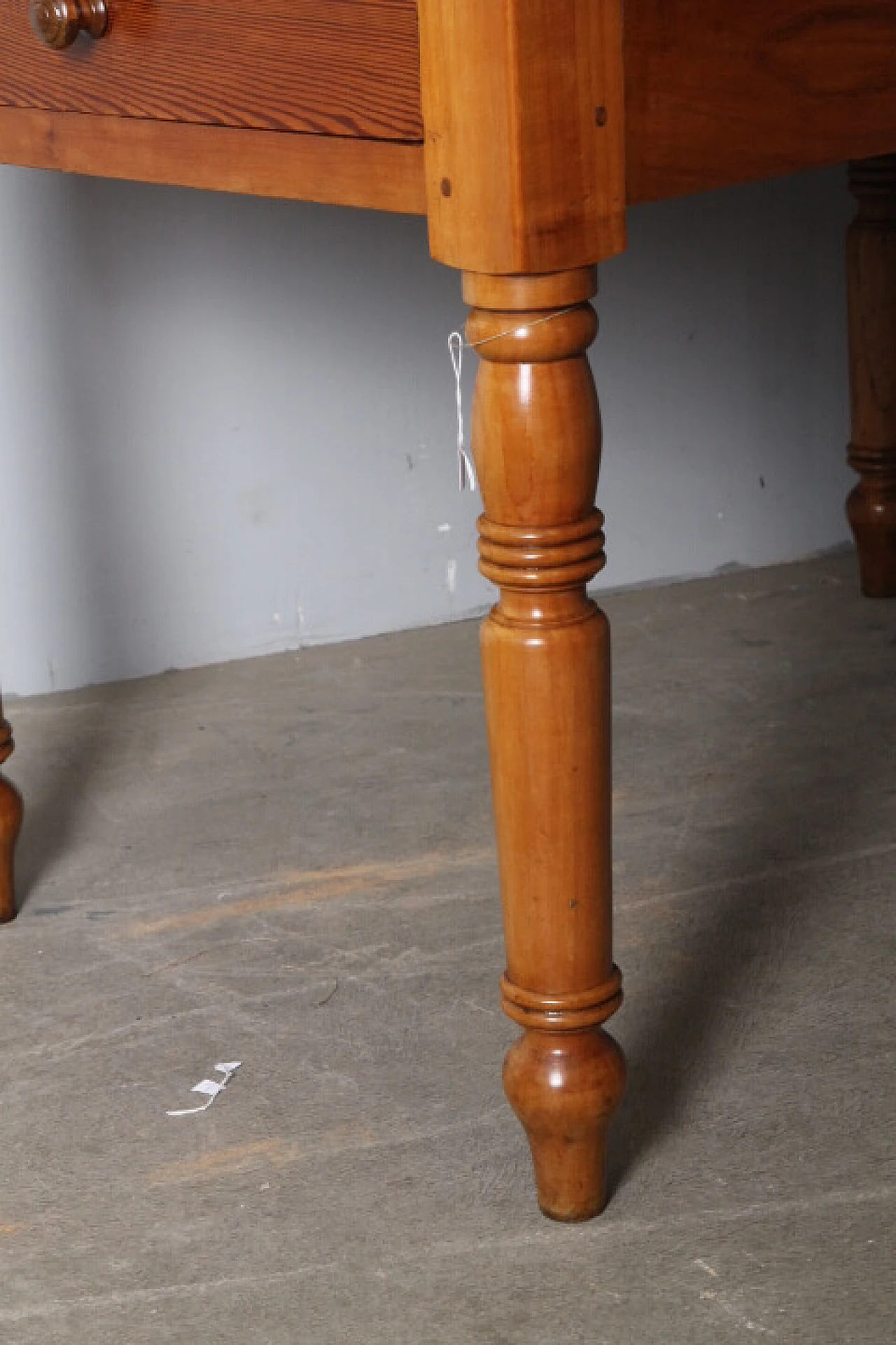 Tavolo allungabile Luigi Filippo in ciliegio massello, metà '800 14