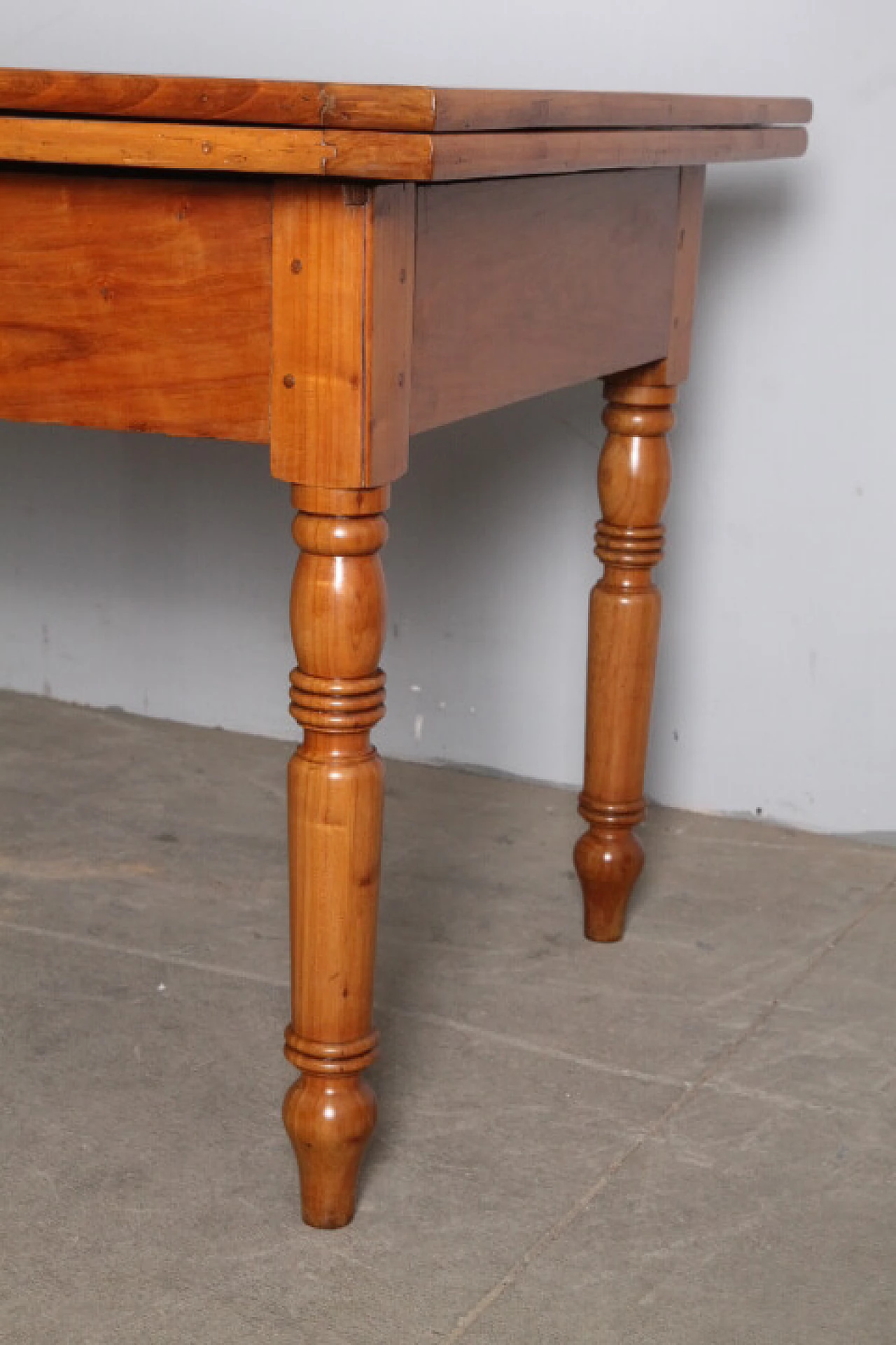 Louis Philippe solid cherry wood extendable table, mid-19th century 21