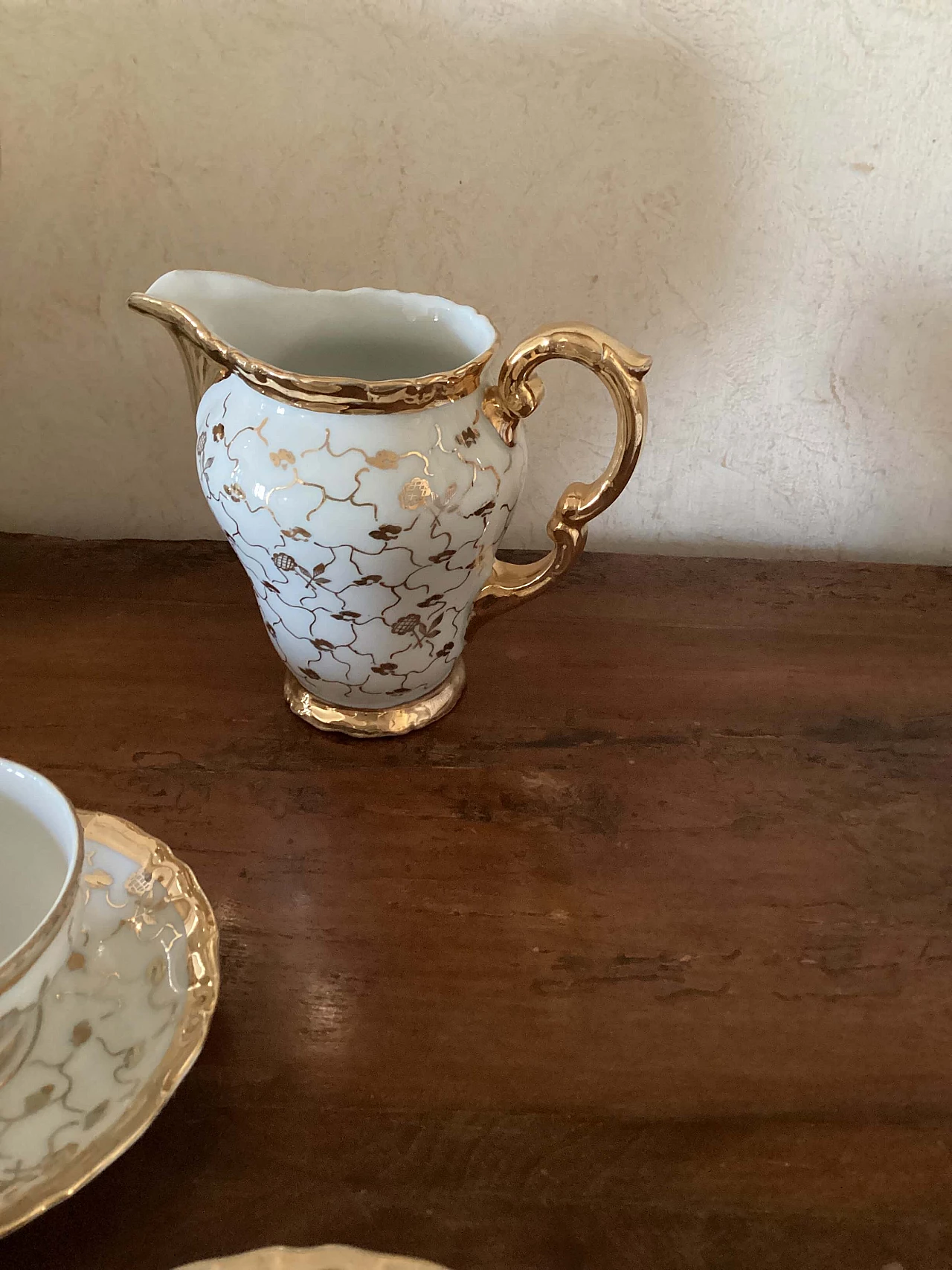 Servizio da caffè in ceramica bianca e dorata, anni '40 4