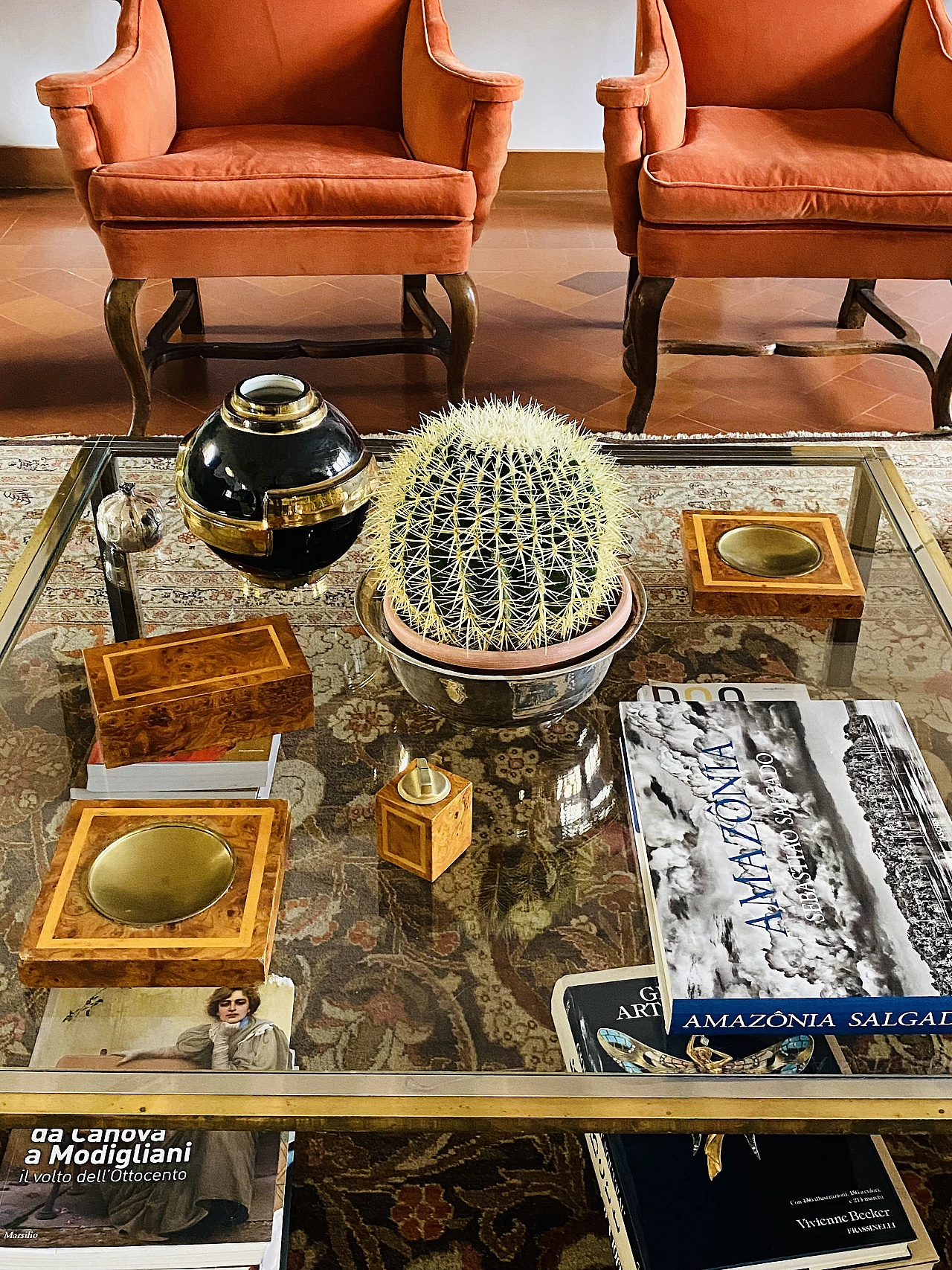 Pair of ashtrays, lighter and cigar holder in brass and wood, 1970s 3