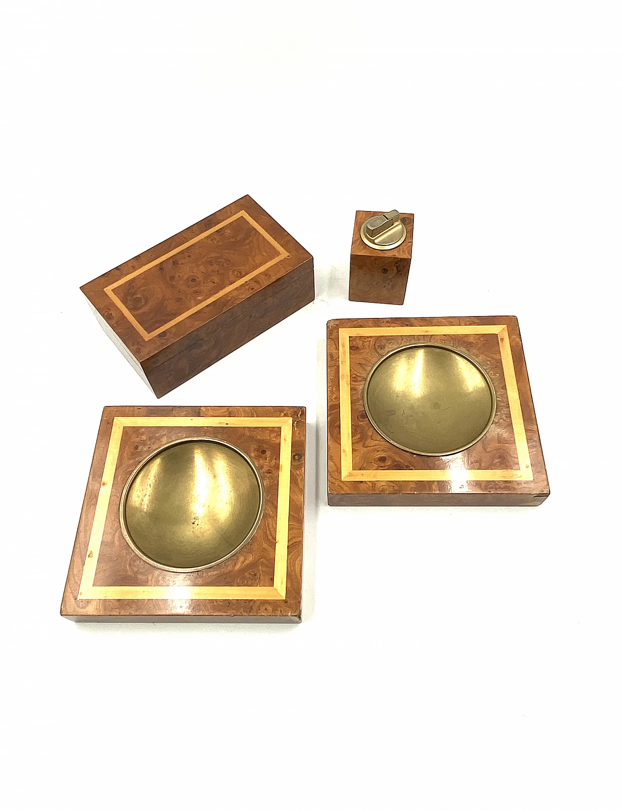 Pair of ashtrays, lighter and cigar holder in brass and wood, 1970s 10
