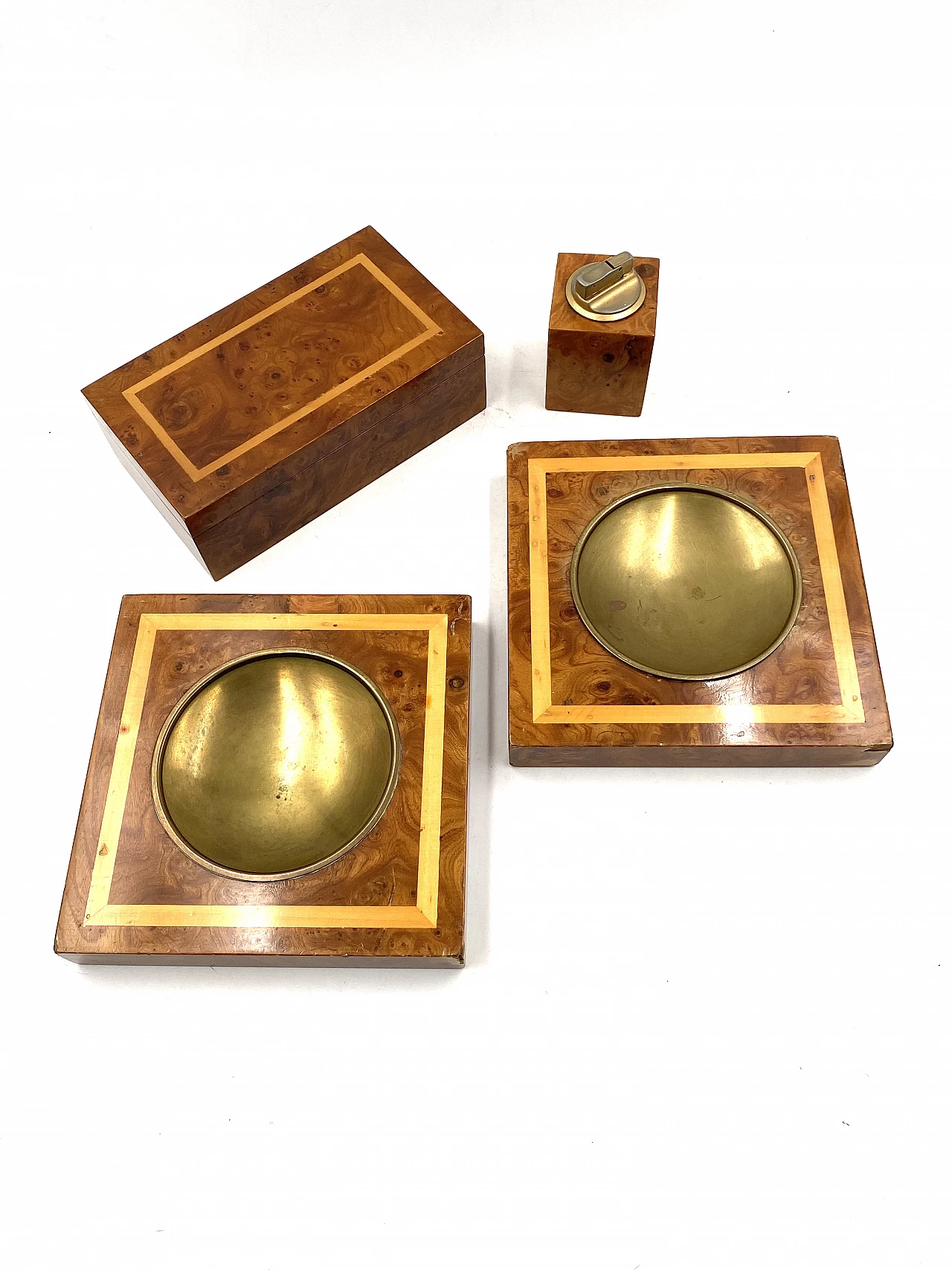Pair of ashtrays, lighter and cigar holder in brass and wood, 1970s 11