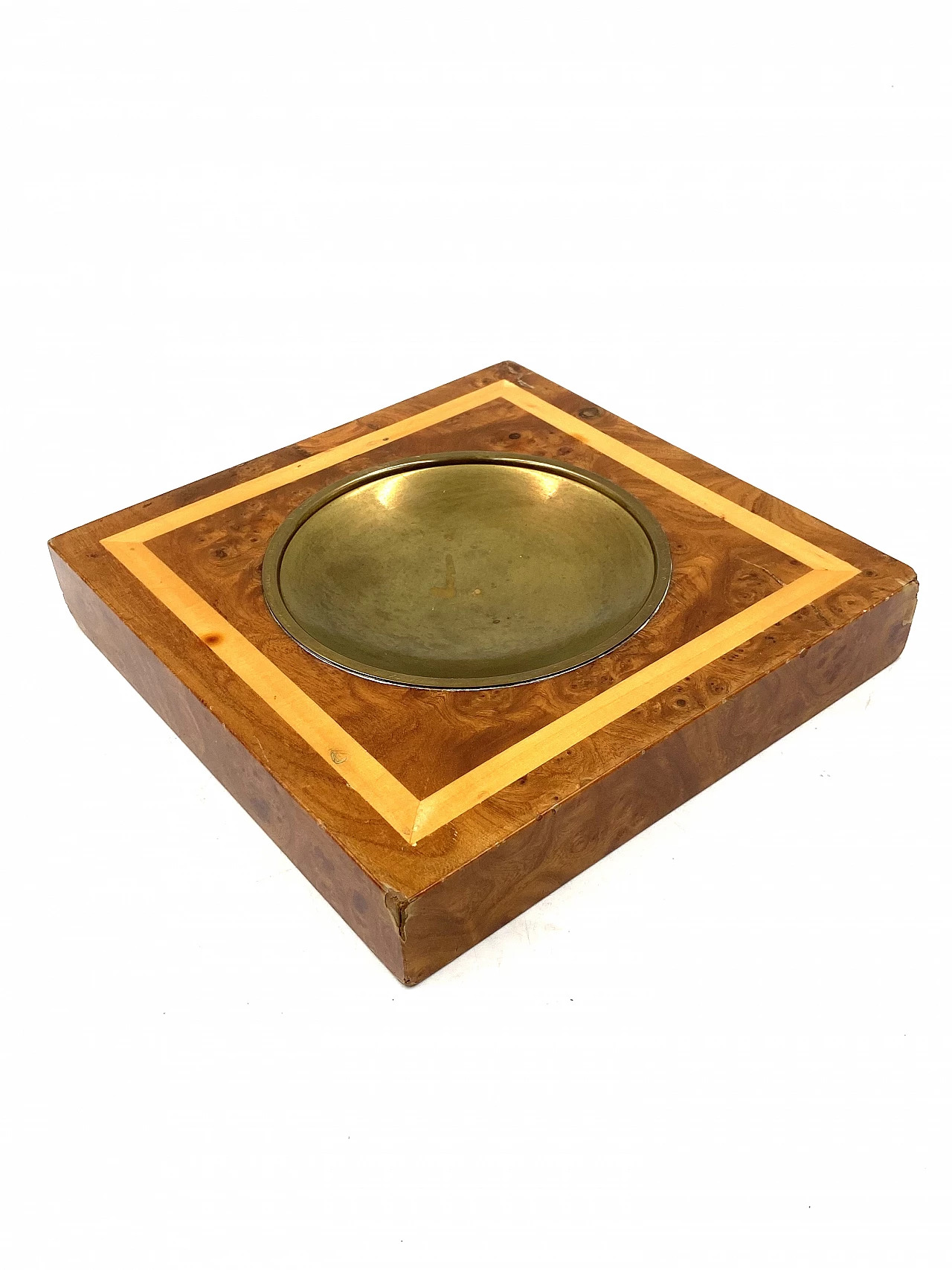 Pair of ashtrays, lighter and cigar holder in brass and wood, 1970s 32