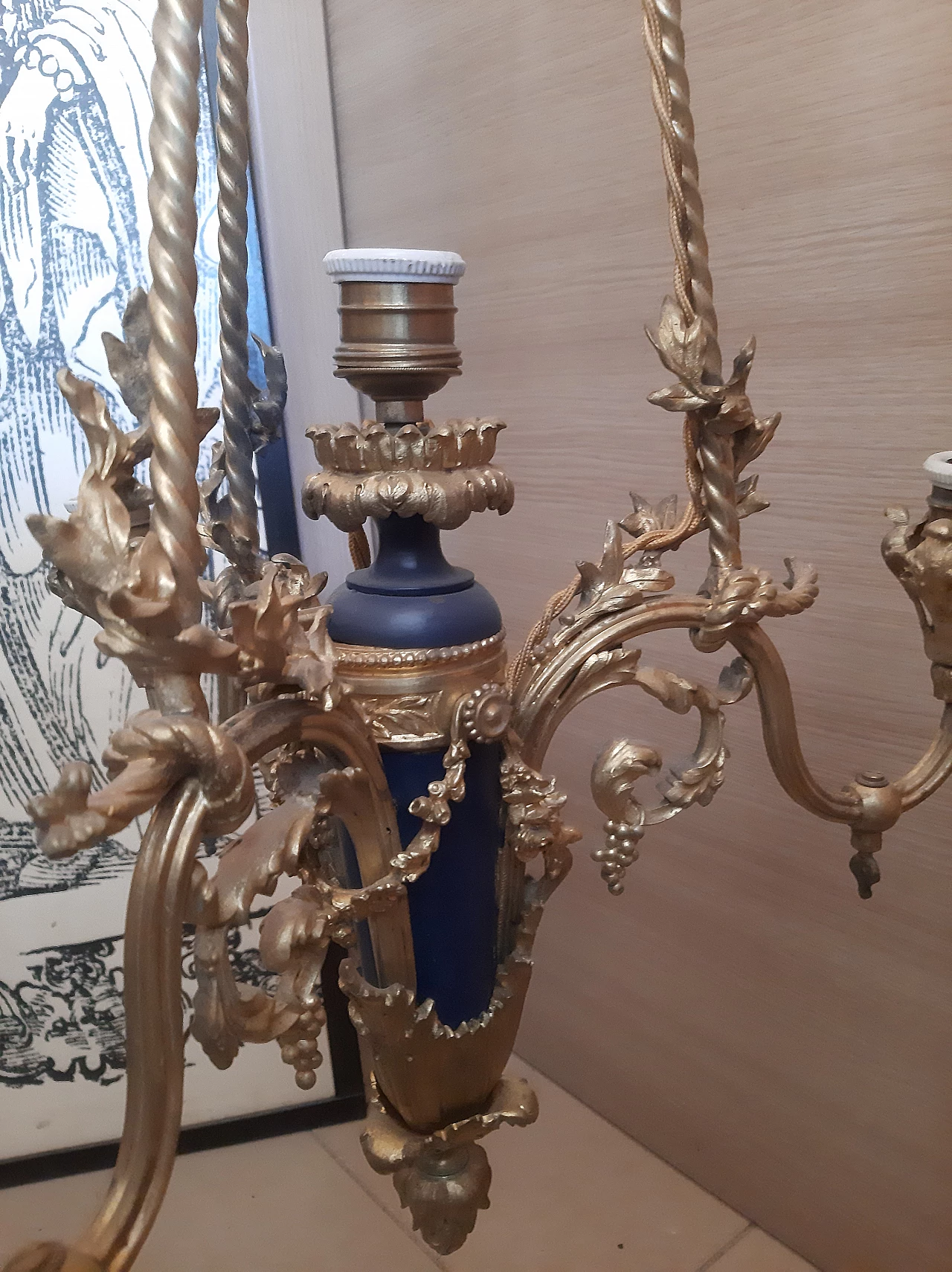Louis XVI bronze chandelier, early 19th century 9