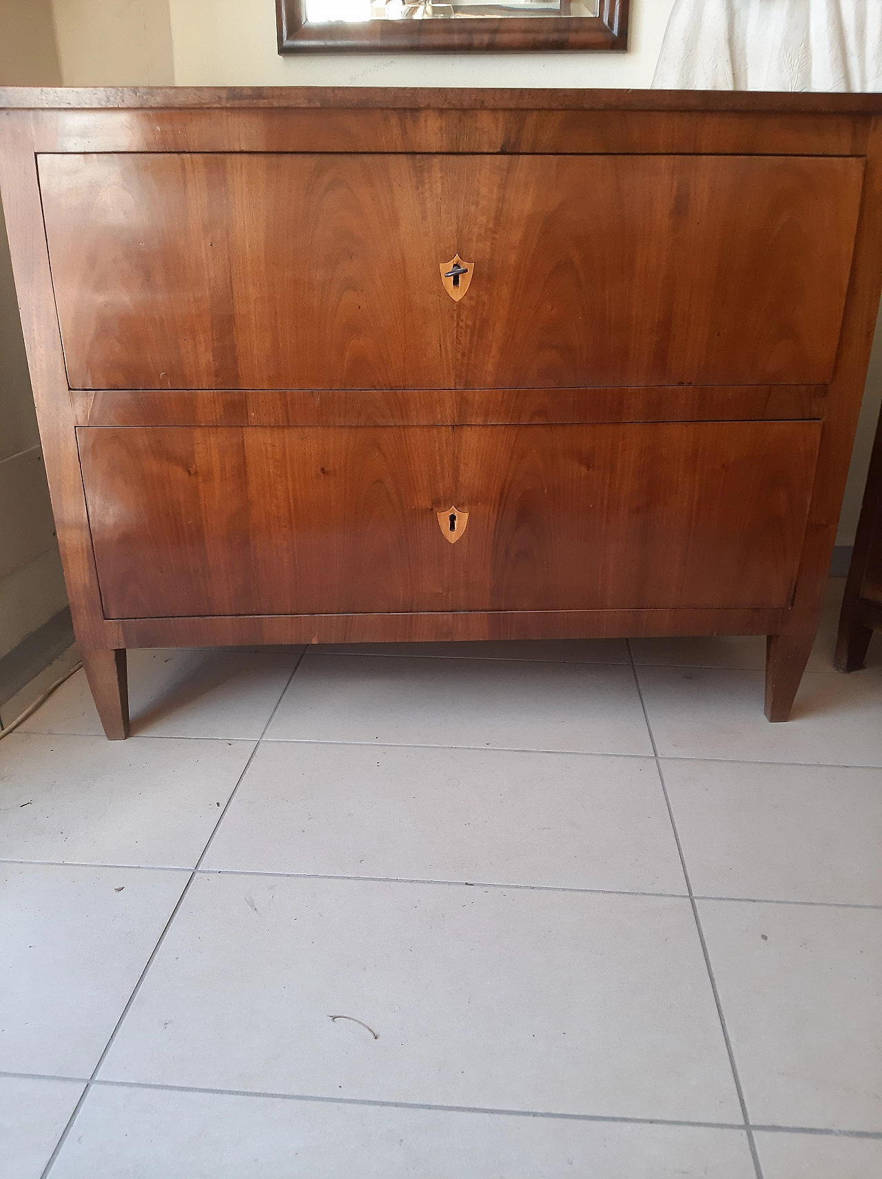 Cassettone in legno lastronato noce, fine '700 1