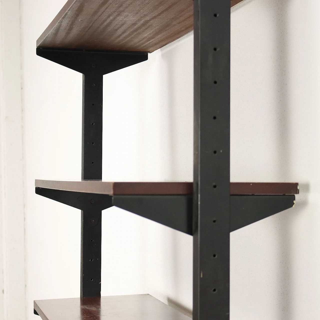 Libreria a soffitto in noce impiallacciato e metallo, anni '60 5