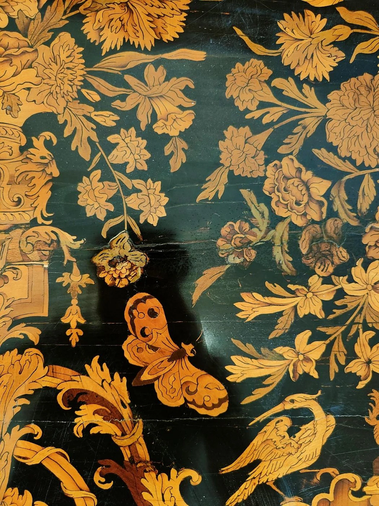 Inlaid desk with floral and animals depictions and applications in gilded bronze, 19th century 2