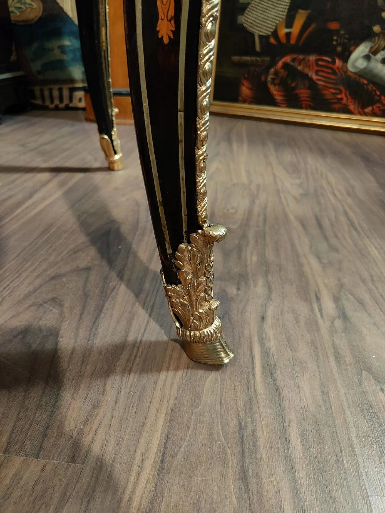 Inlaid desk with floral and animals depictions and applications in gilded bronze, 19th century 3