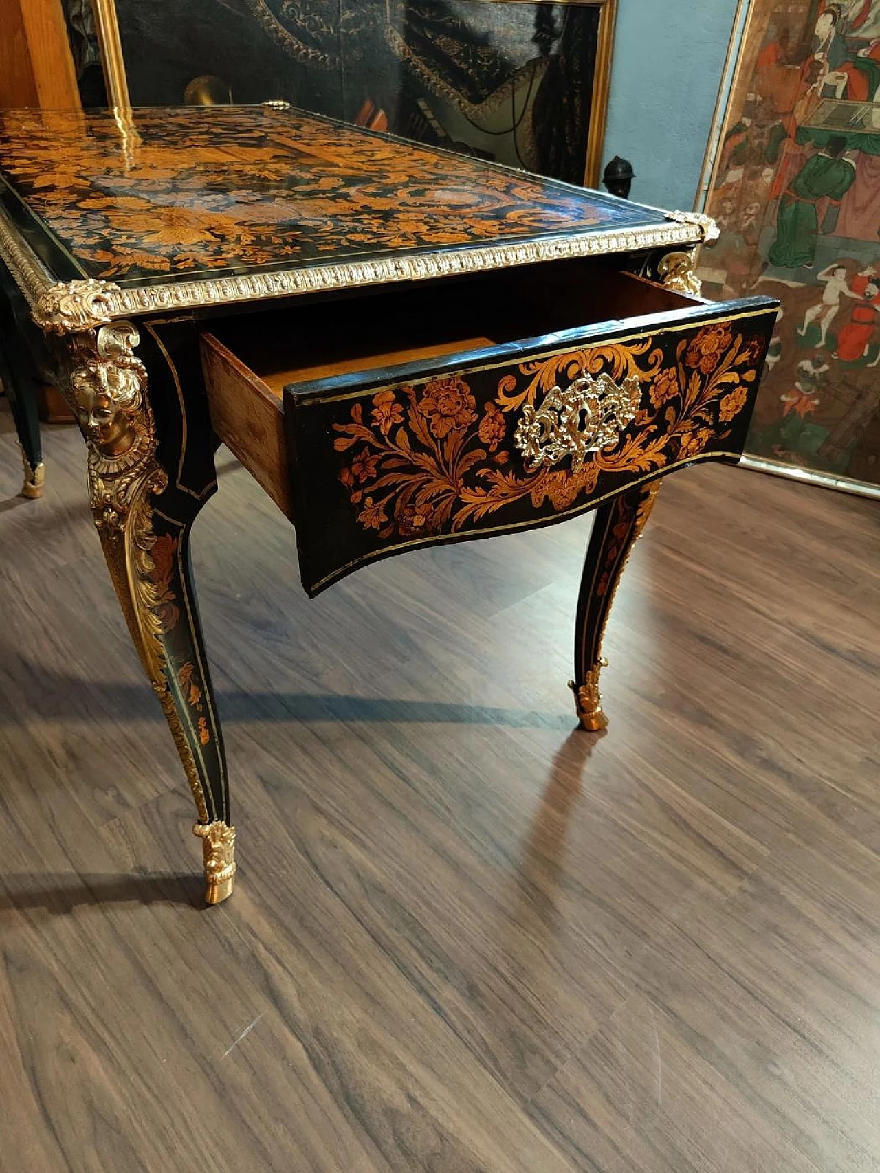 Inlaid desk with floral and animals depictions and applications in gilded bronze, 19th century 6