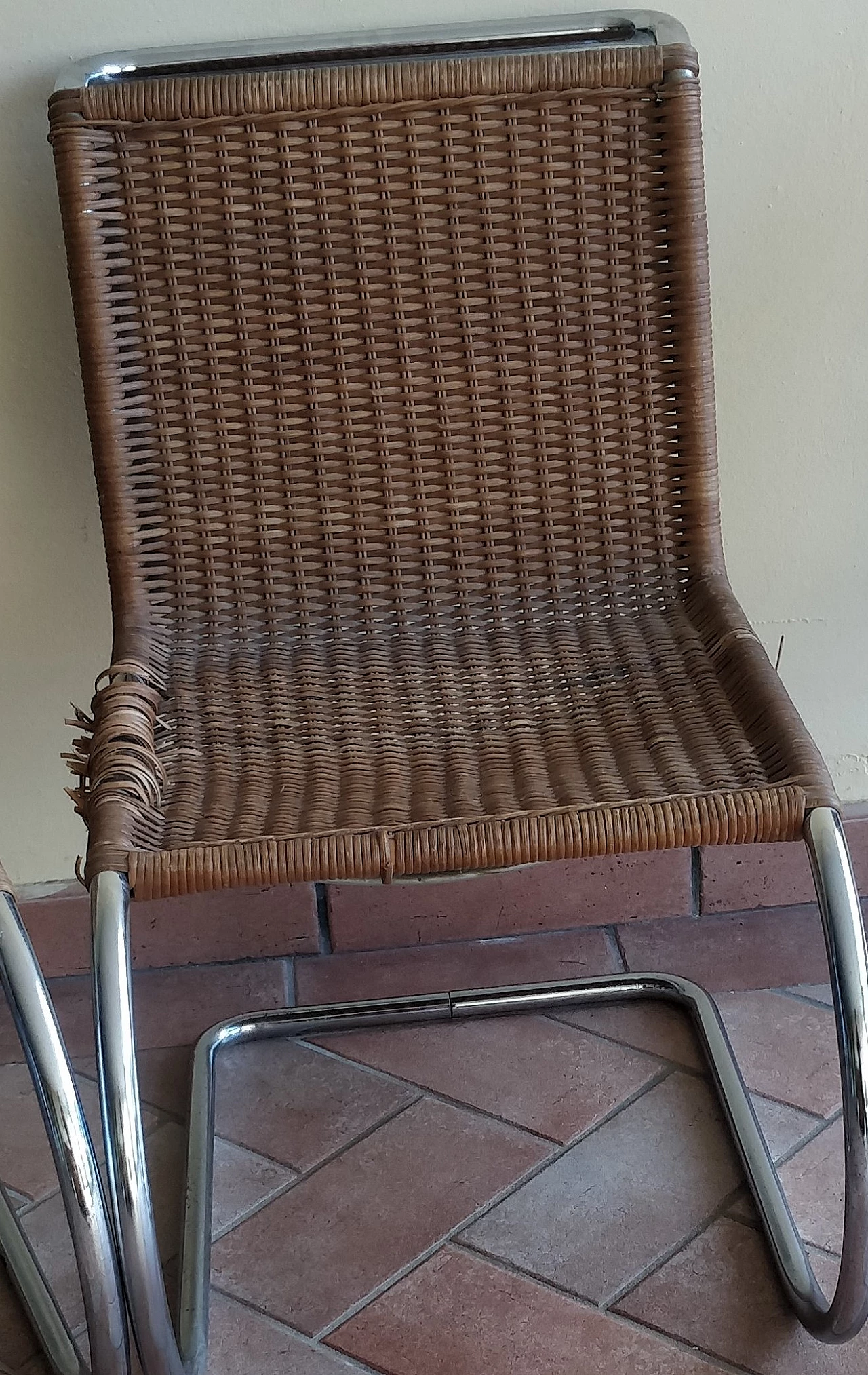 3 Sedie MR10 in acciaio cromato e rattan di Ludwig Mies van der Rohe per Thonet, anni '60 4