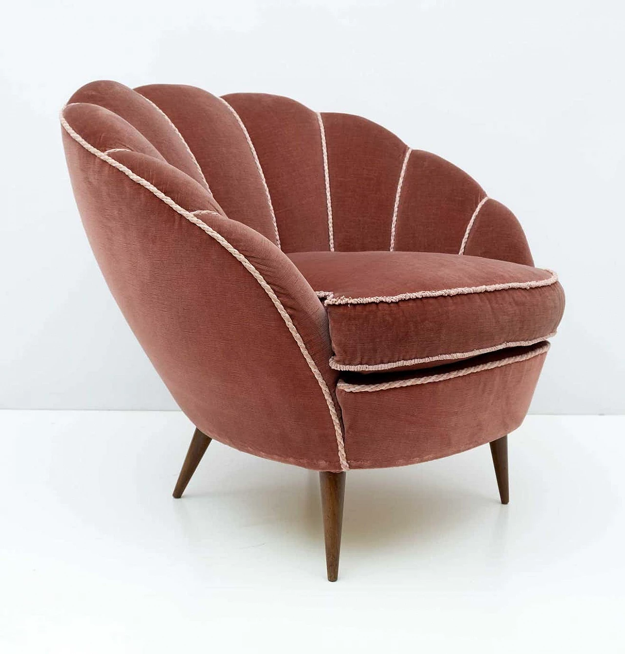 Pair of Margherita armchairs by Gio Ponti for ISA Bergamo, 1950s 4