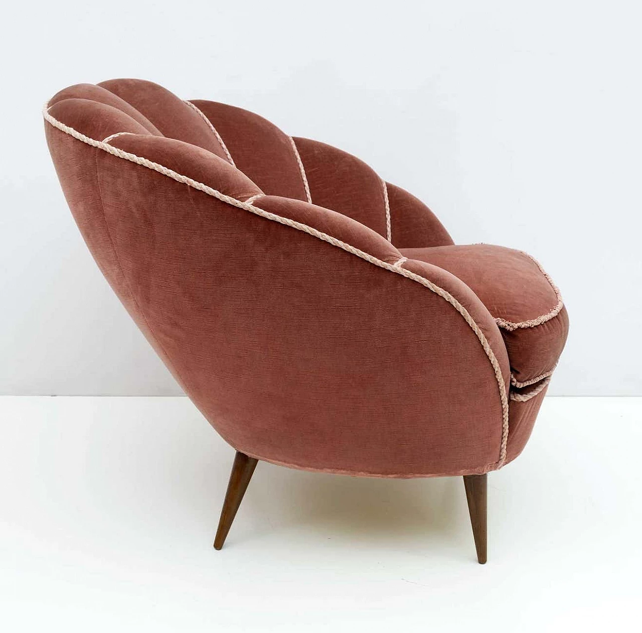 Pair of Margherita armchairs by Gio Ponti for ISA Bergamo, 1950s 10