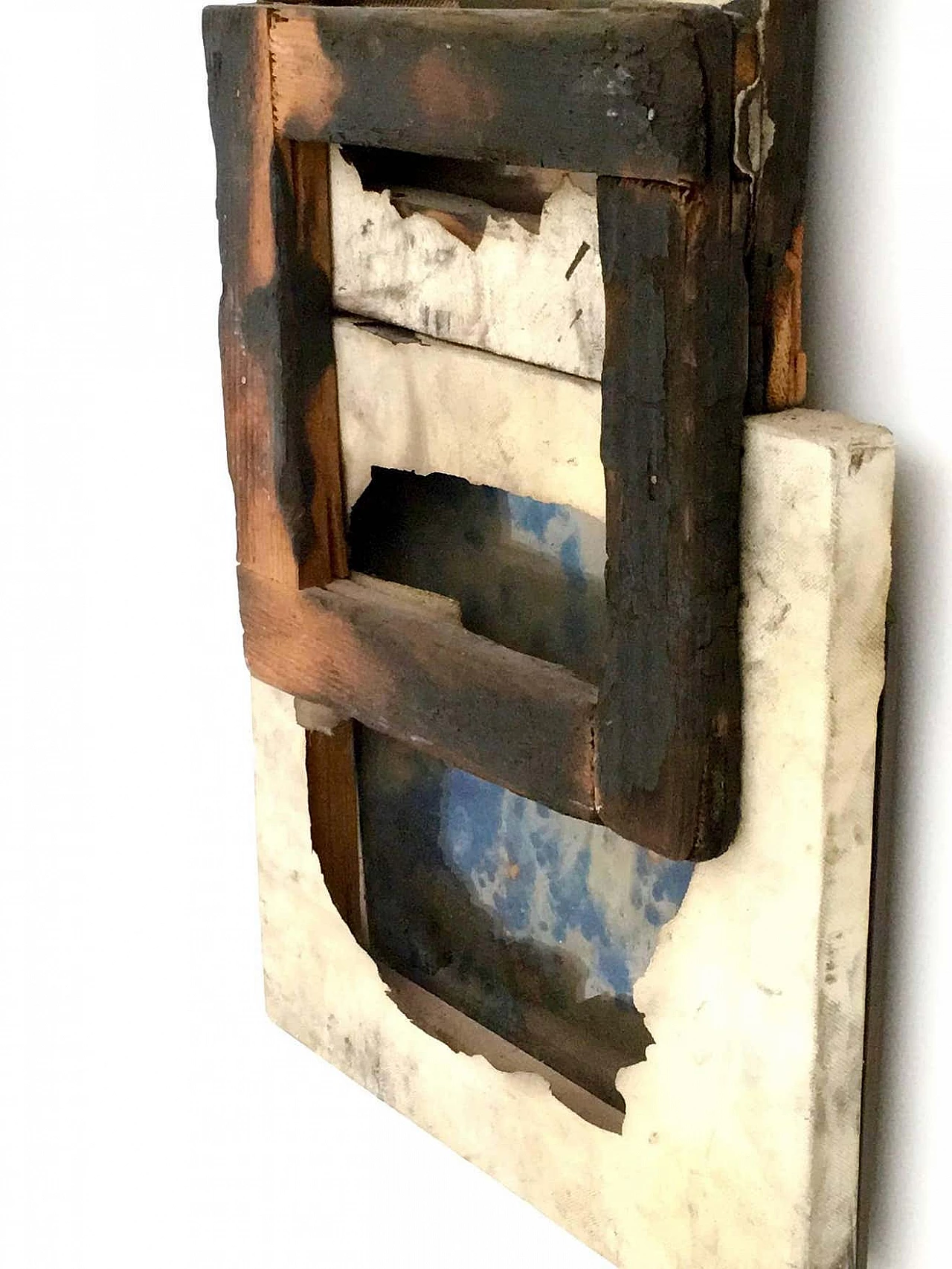 Santa Croce in metallo, vetro, legno e tela bruciata, anni '2000 12