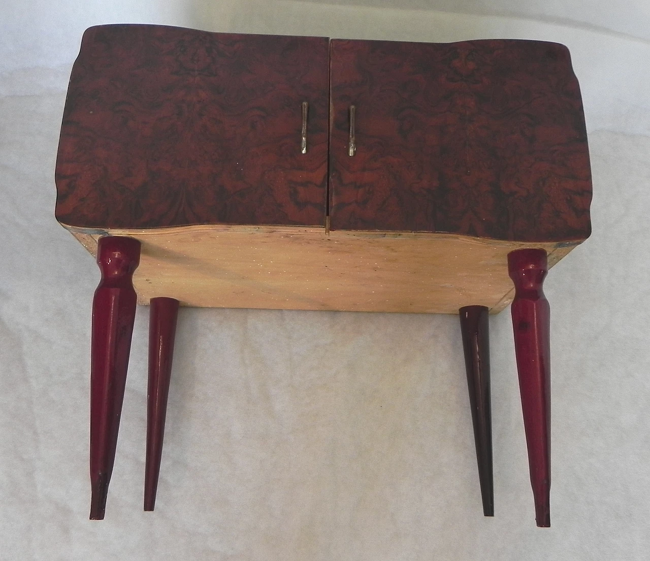 Pair of beech and mahogany root bedside tables with glass top, 1950s 12