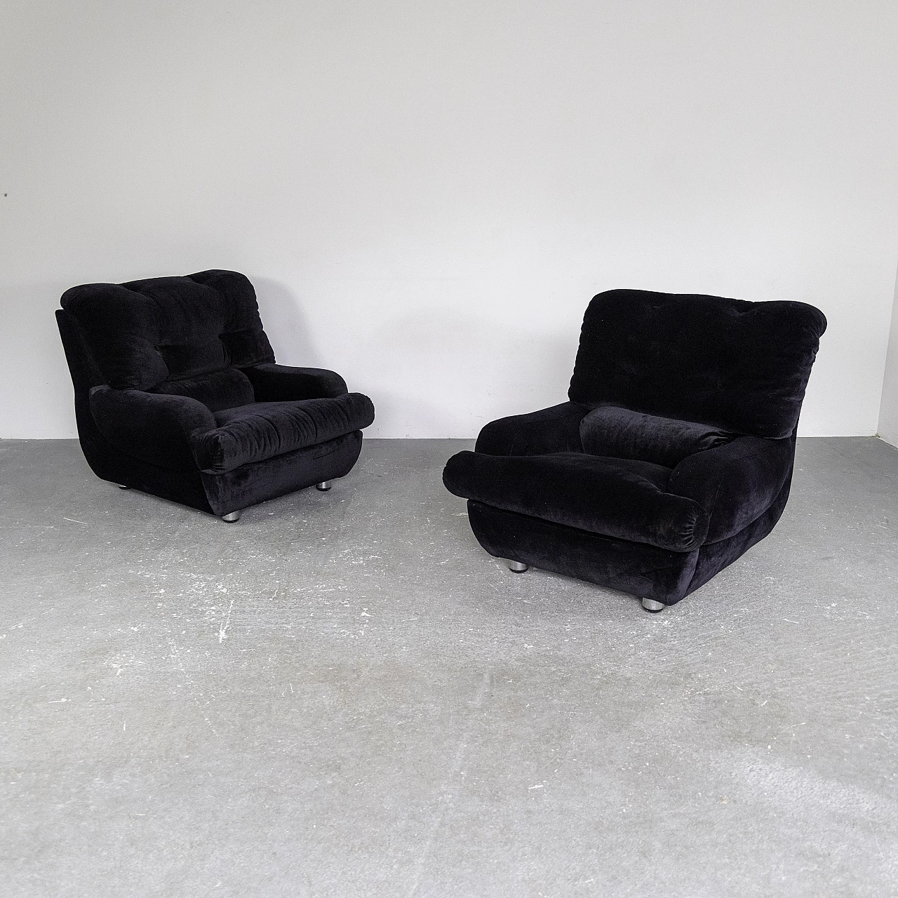 Pair of black velvet armchairs, 1970s 7