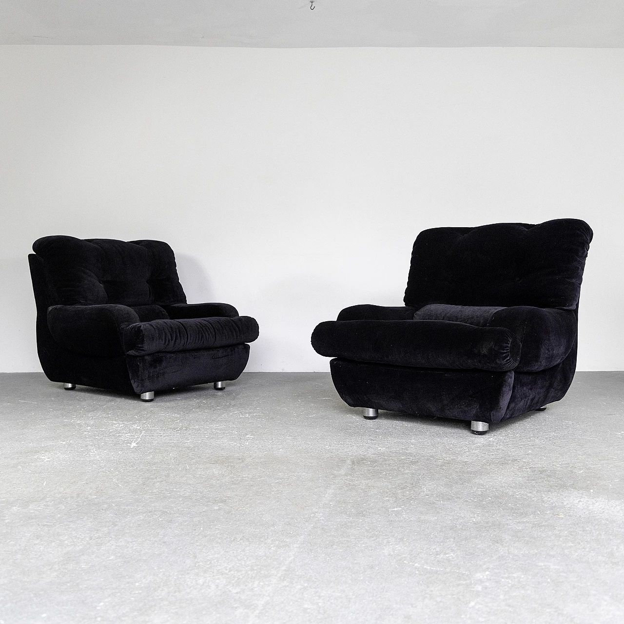Pair of black velvet armchairs, 1970s 8