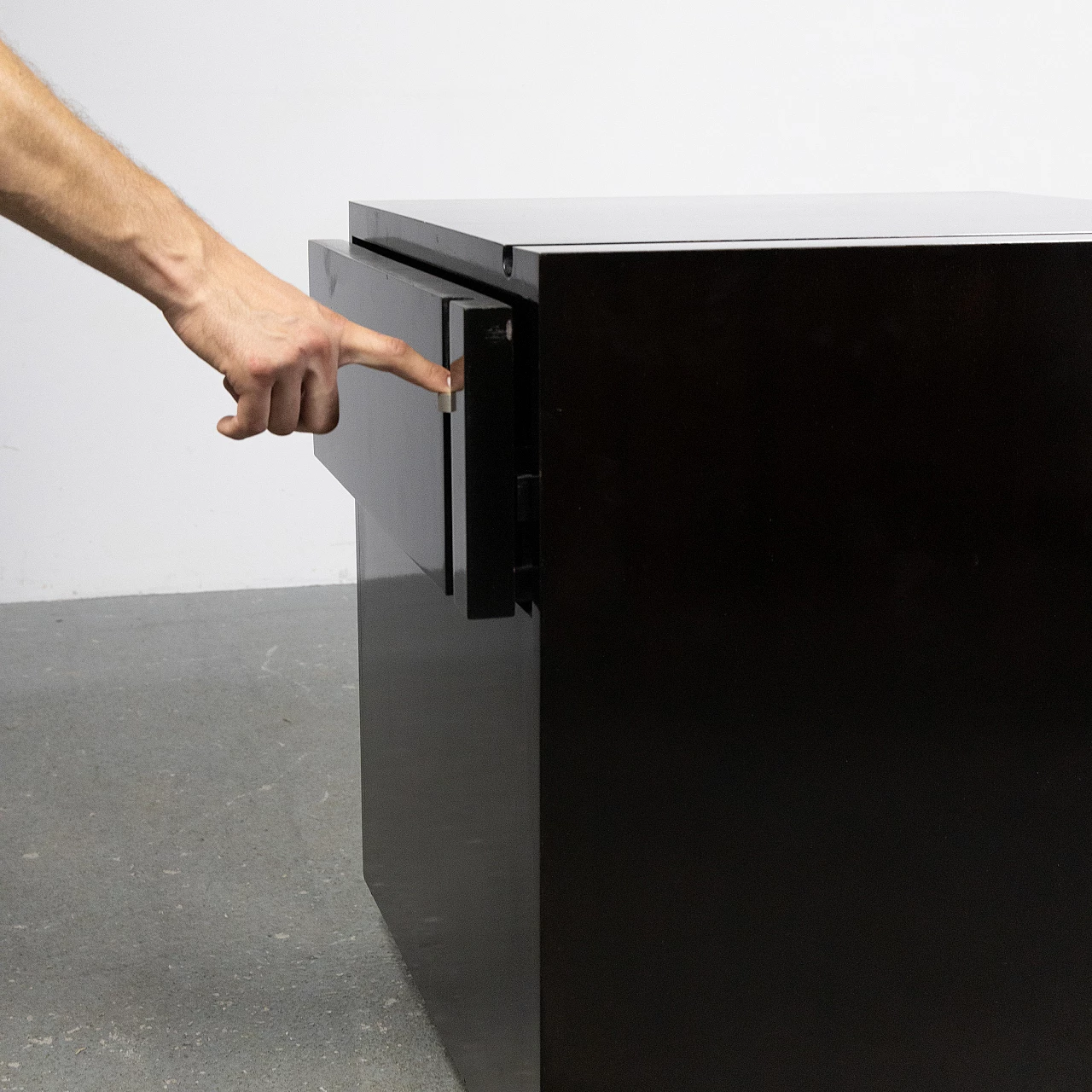 Carrello bar in palissandro e metallo di Franco Bettonica per Cini & Nils, anni '70 16