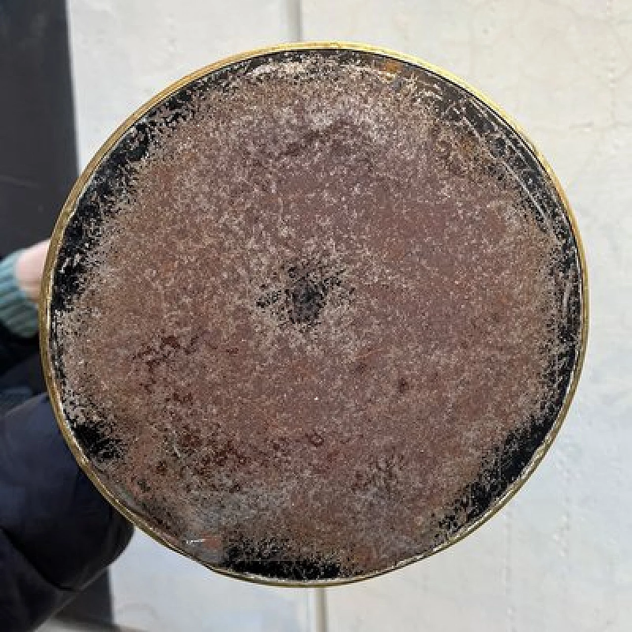 Green and black metal umbrella stand with brass base, 1950s 10