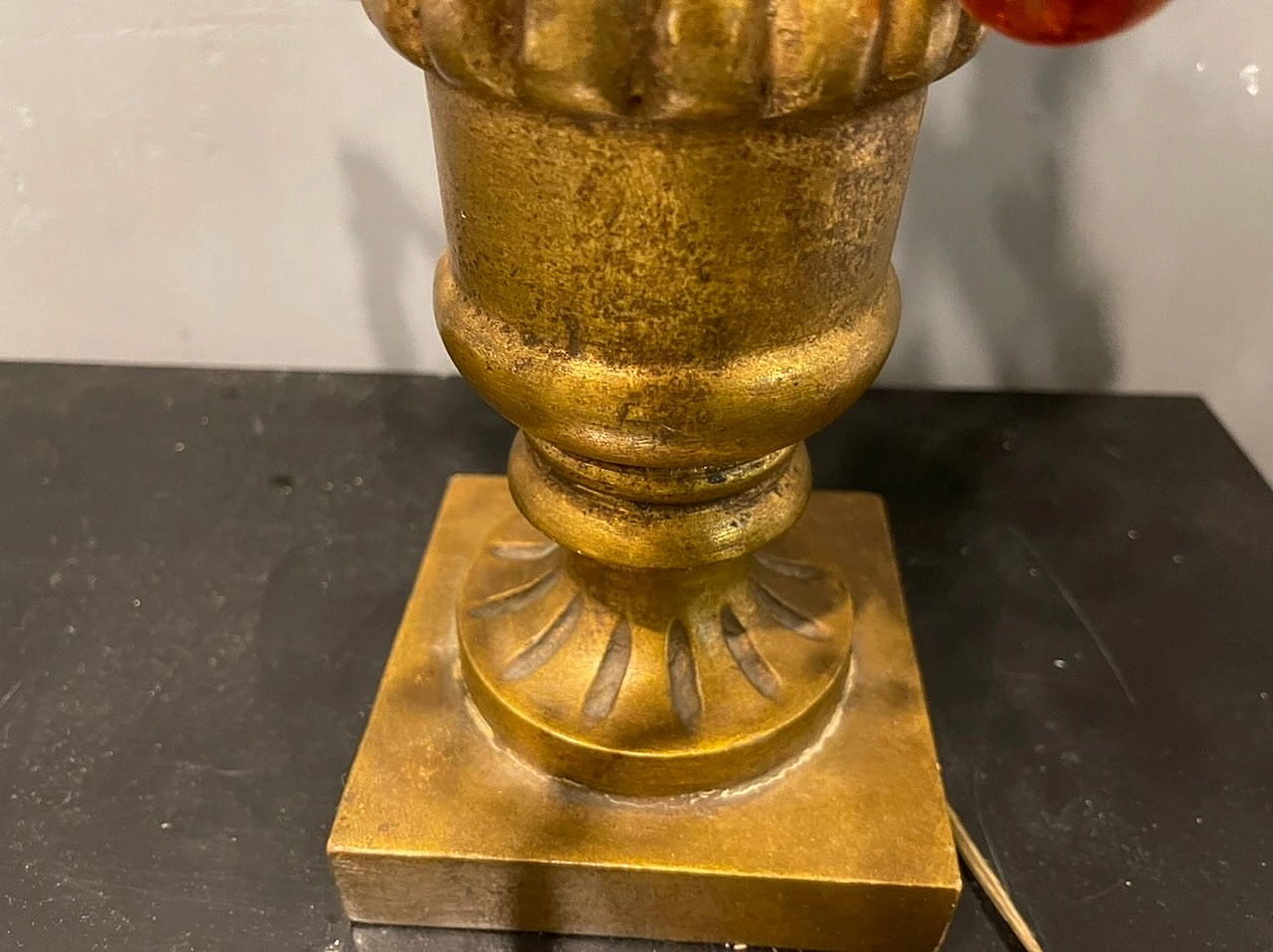 Lampada da tavolo in vetro ambrato, trasparente e dorato, anni '40 3