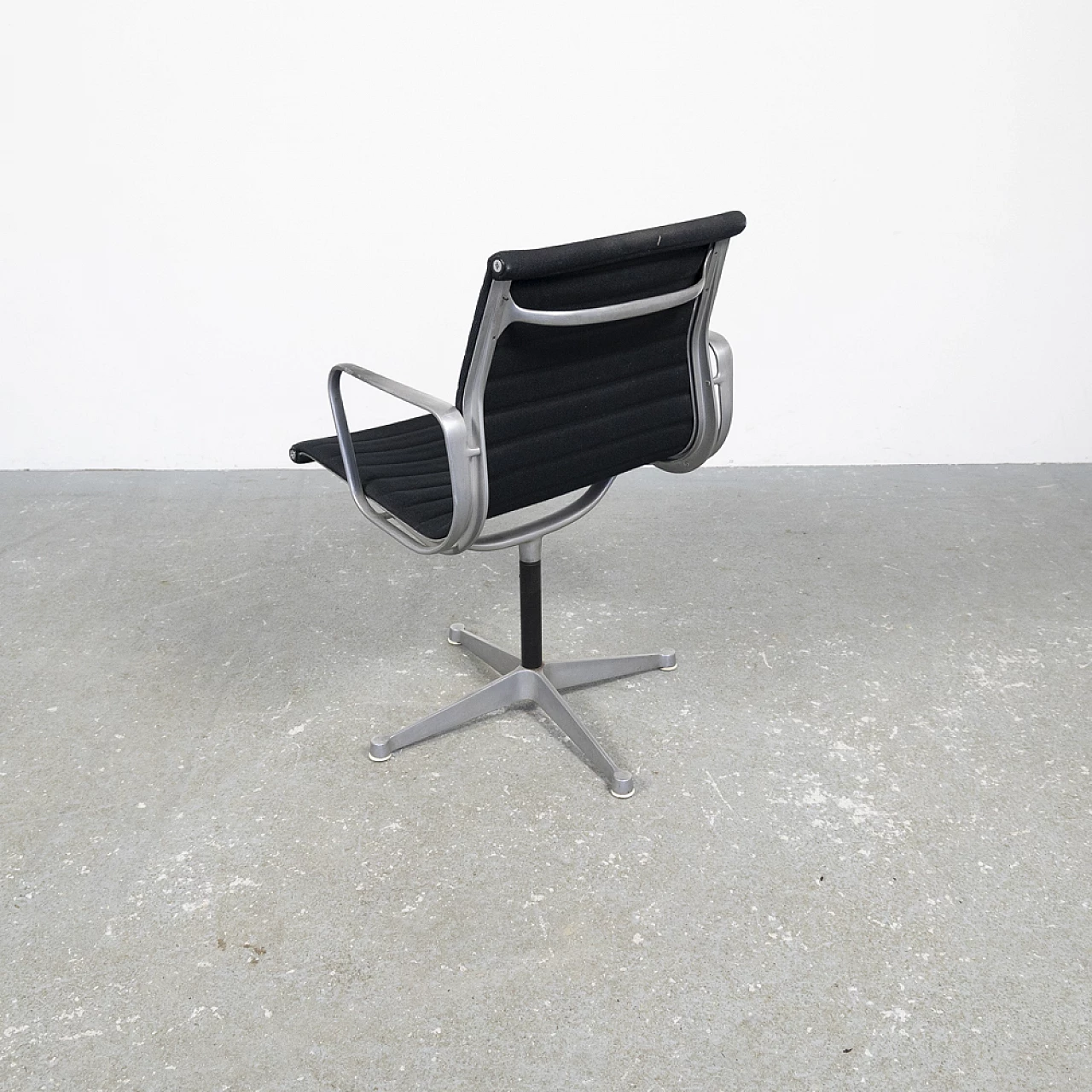 Poltrona Aluminium Group di Charles & Ray Eames per Herman Miller, anni '70 8