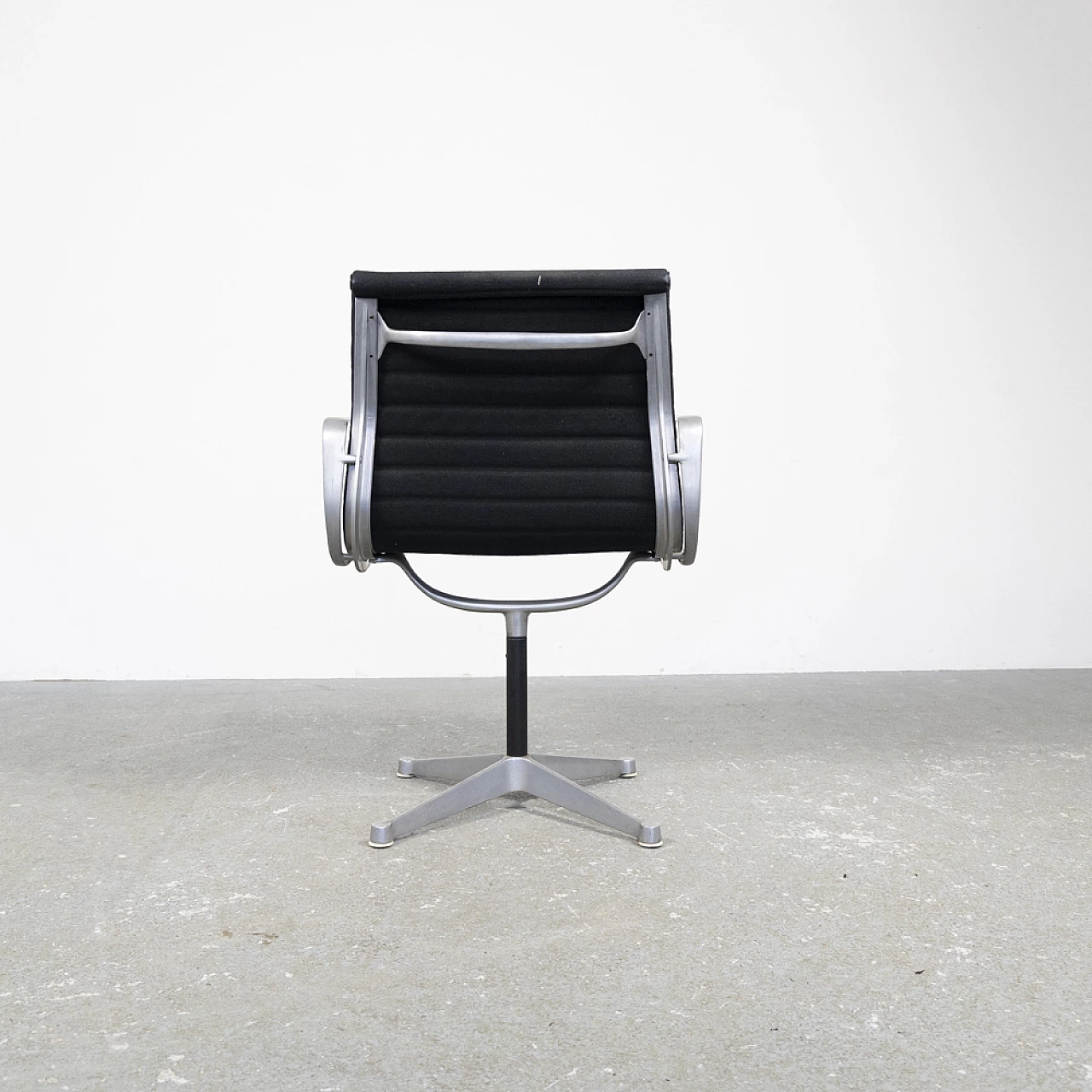 Aluminium Group armchair by Charles & Ray Eames for Herman Miller, 1970s 10