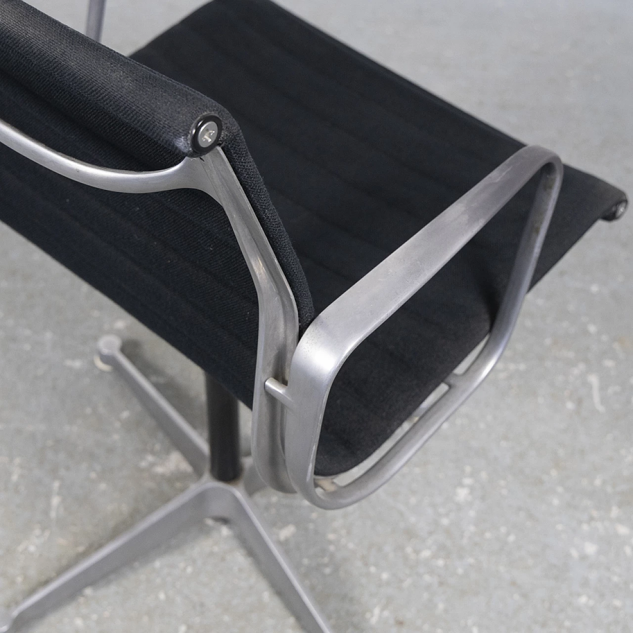 Aluminium Group armchair by Charles & Ray Eames for Herman Miller, 1970s 11