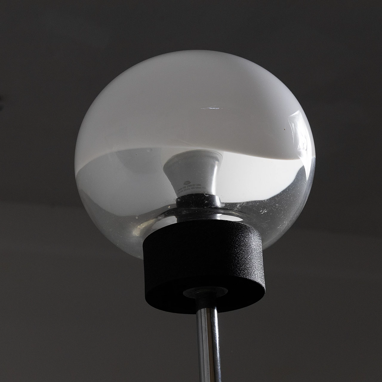 Metal floor lamp with spherical glass light diffuser, 1970s 6