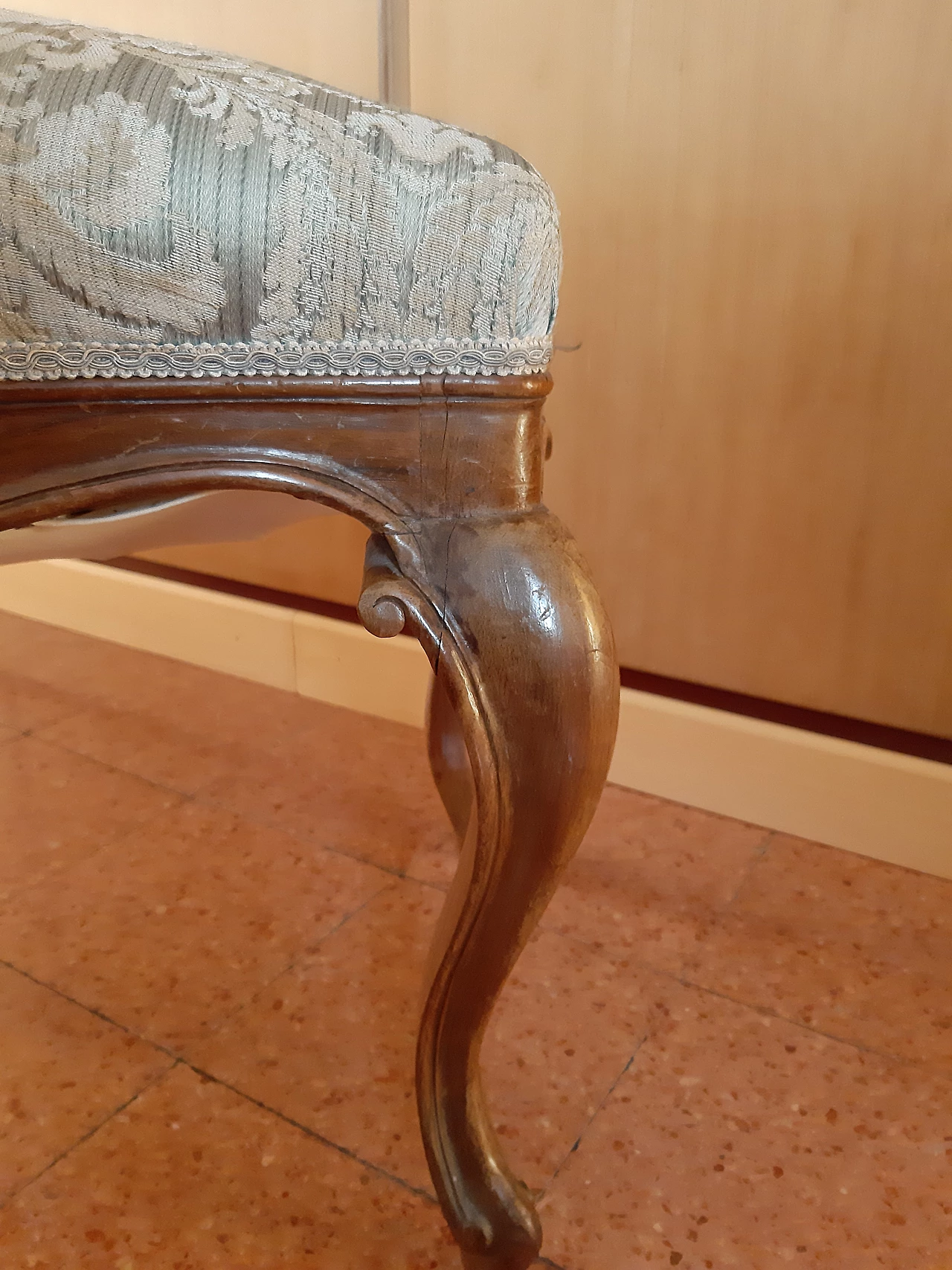 Ottomana in stile Chippendale in legno scolpito, anni '20 5