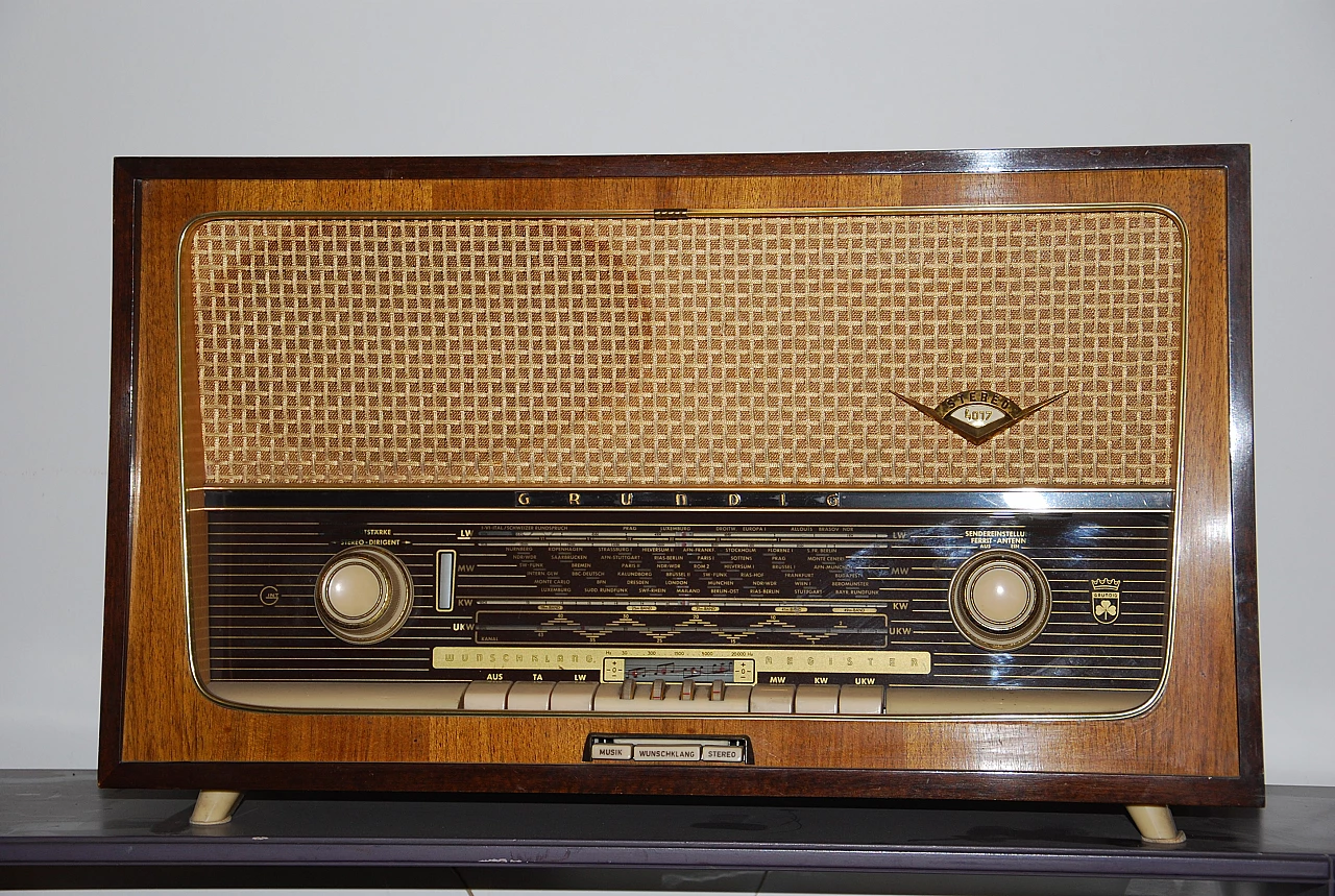 Wood 4017 Stereo radio by Grundig, 1960s 1
