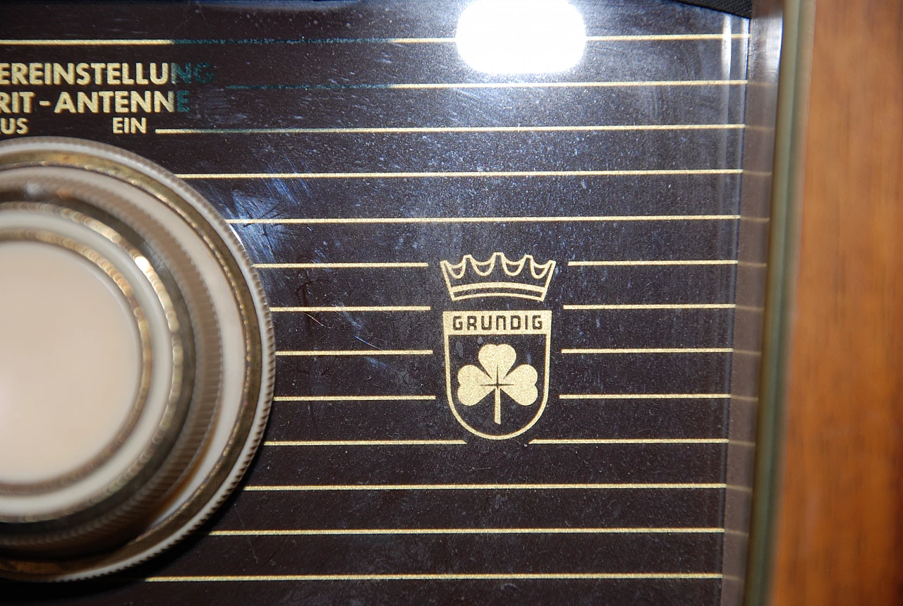 Radio 4017 Stereo in legno di Grundig, anni '60 4