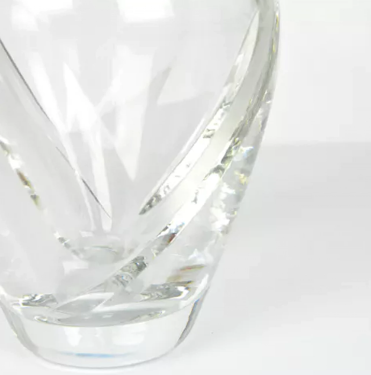 Crystal vase by Royal Doulton, 1980s 10