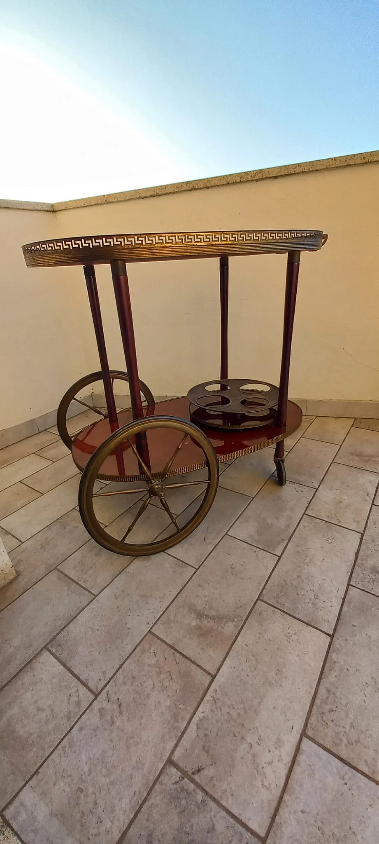 Carrello bar in legno e metallo con portabottiglie, anni '60 3