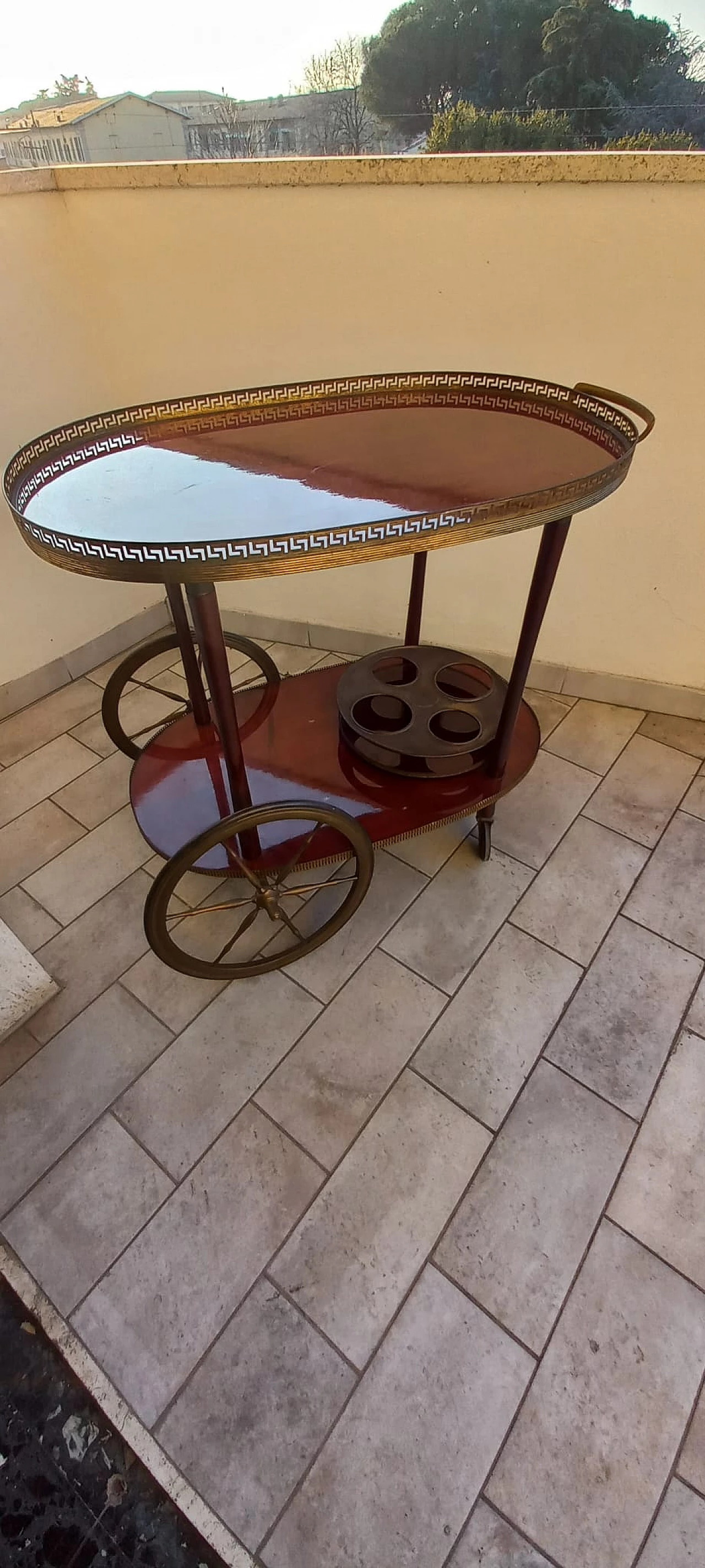 Carrello bar in legno e metallo con portabottiglie, anni '60 5