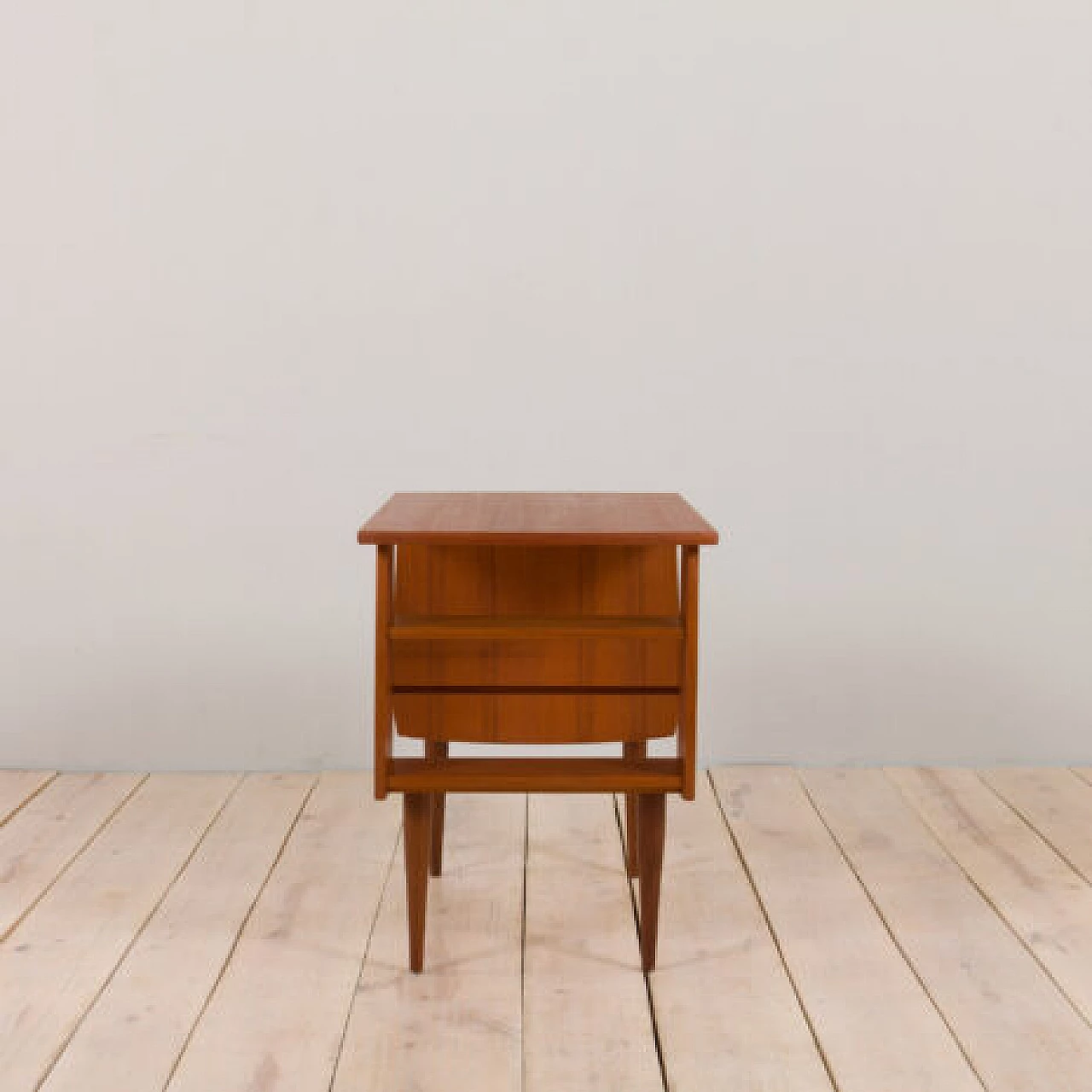 Scrivania norvegese in teak con cassetti e mensole, anni '60 6