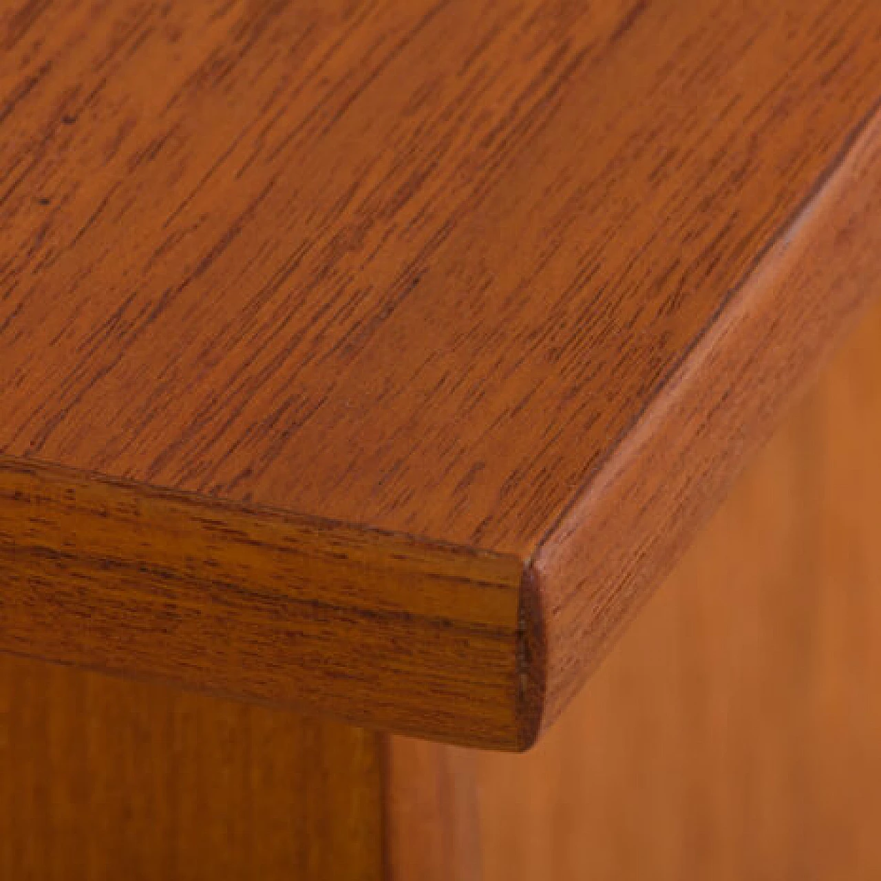 Scrivania norvegese in teak con cassetti e mensole, anni '60 21