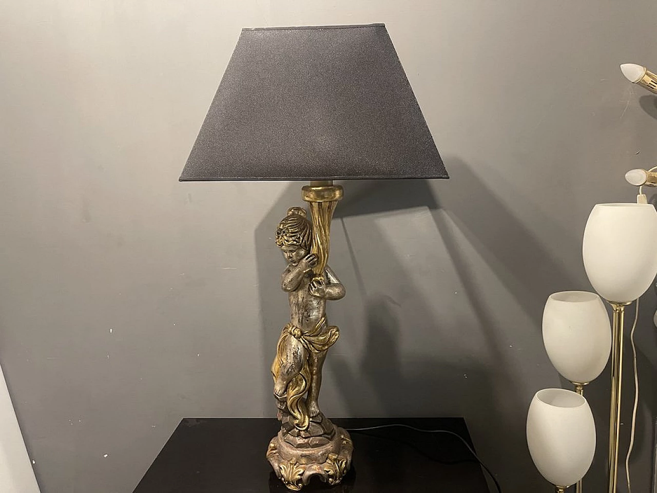 Lampada da tavolo con statua di Venere in legno, anni '60 4