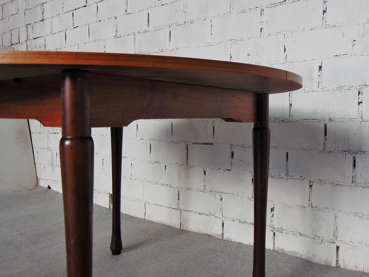 Round extendable wood table with teak laminate top, 1960s 3