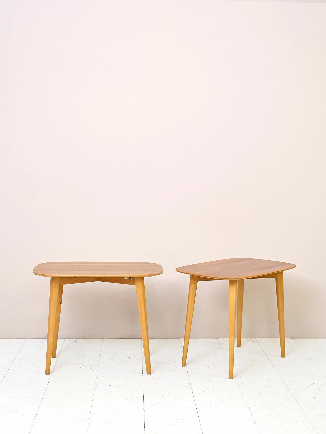 Pair of Scandinavian oval coffee tables with tapered legs, 1960s 1