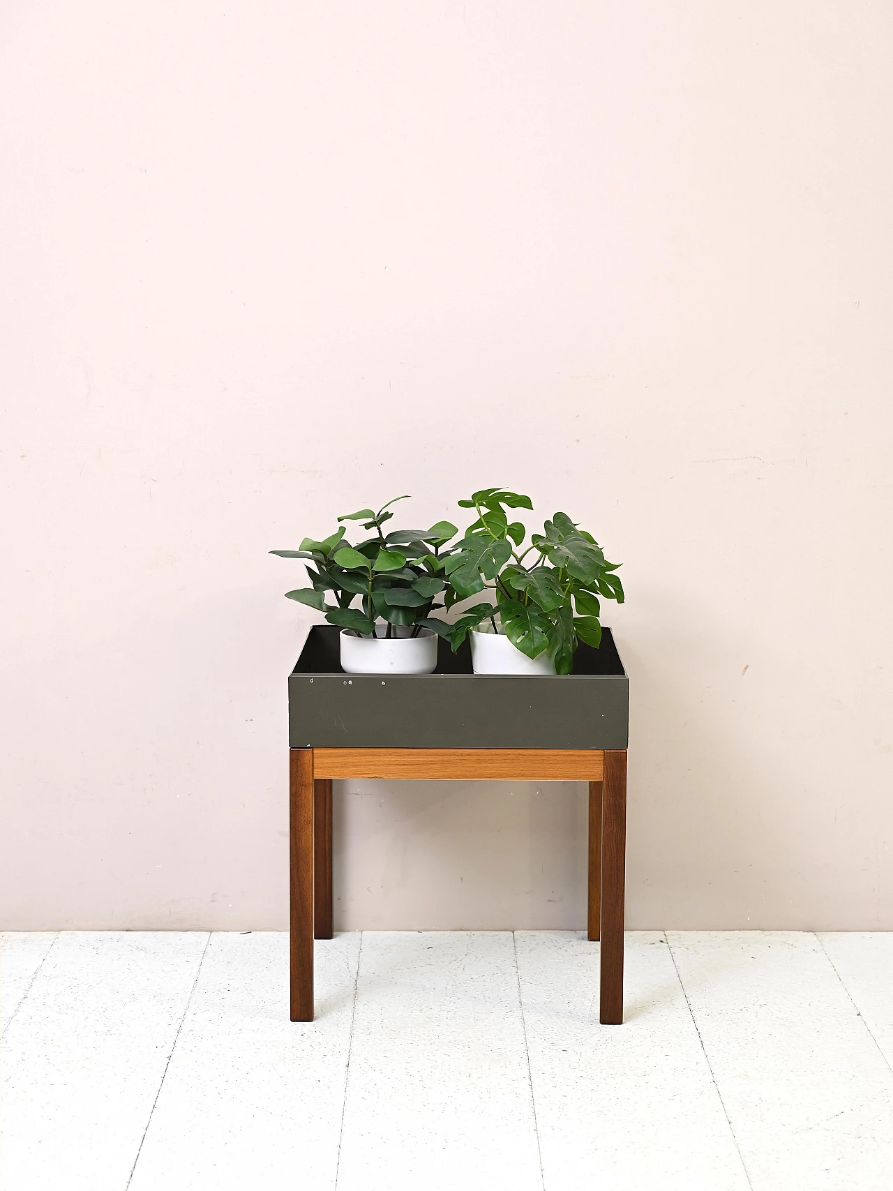 Fioriera scandinava in teak e metallo, anni '60 1