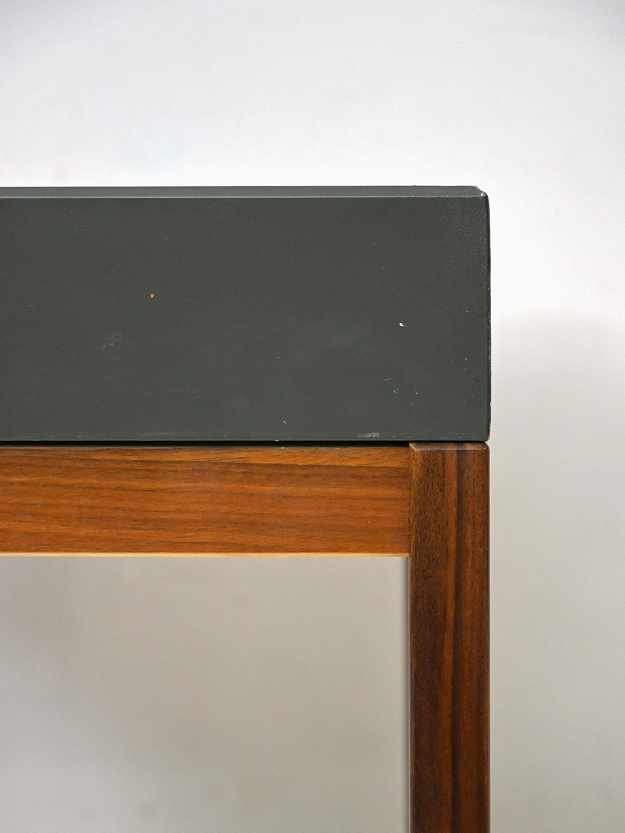 Fioriera scandinava in teak e metallo, anni '60 6