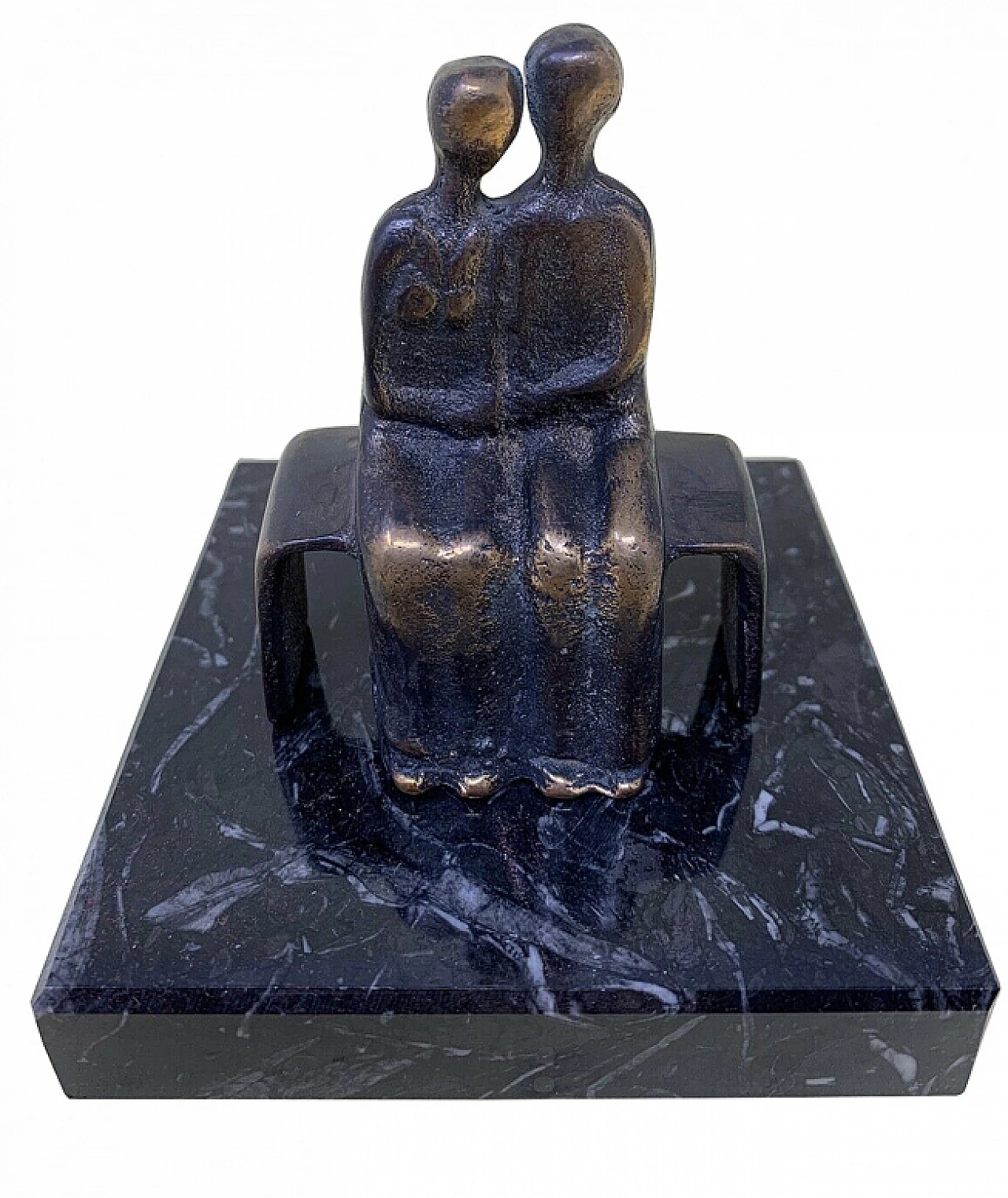 Scultura in bronzo raffigurante due innamorati su base in marmo per Spirale Arte, anni '80 1
