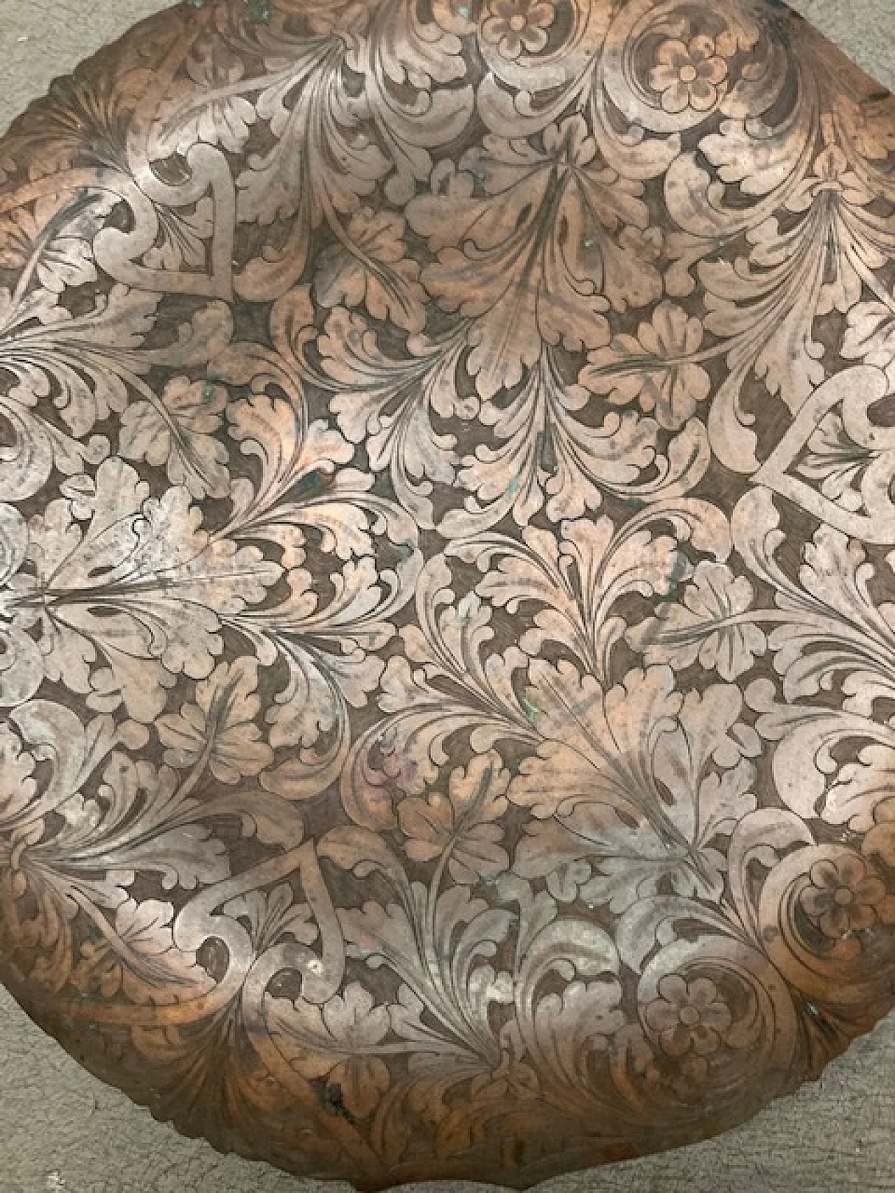 Copper centrepiece with floral embossing, 19th century 4