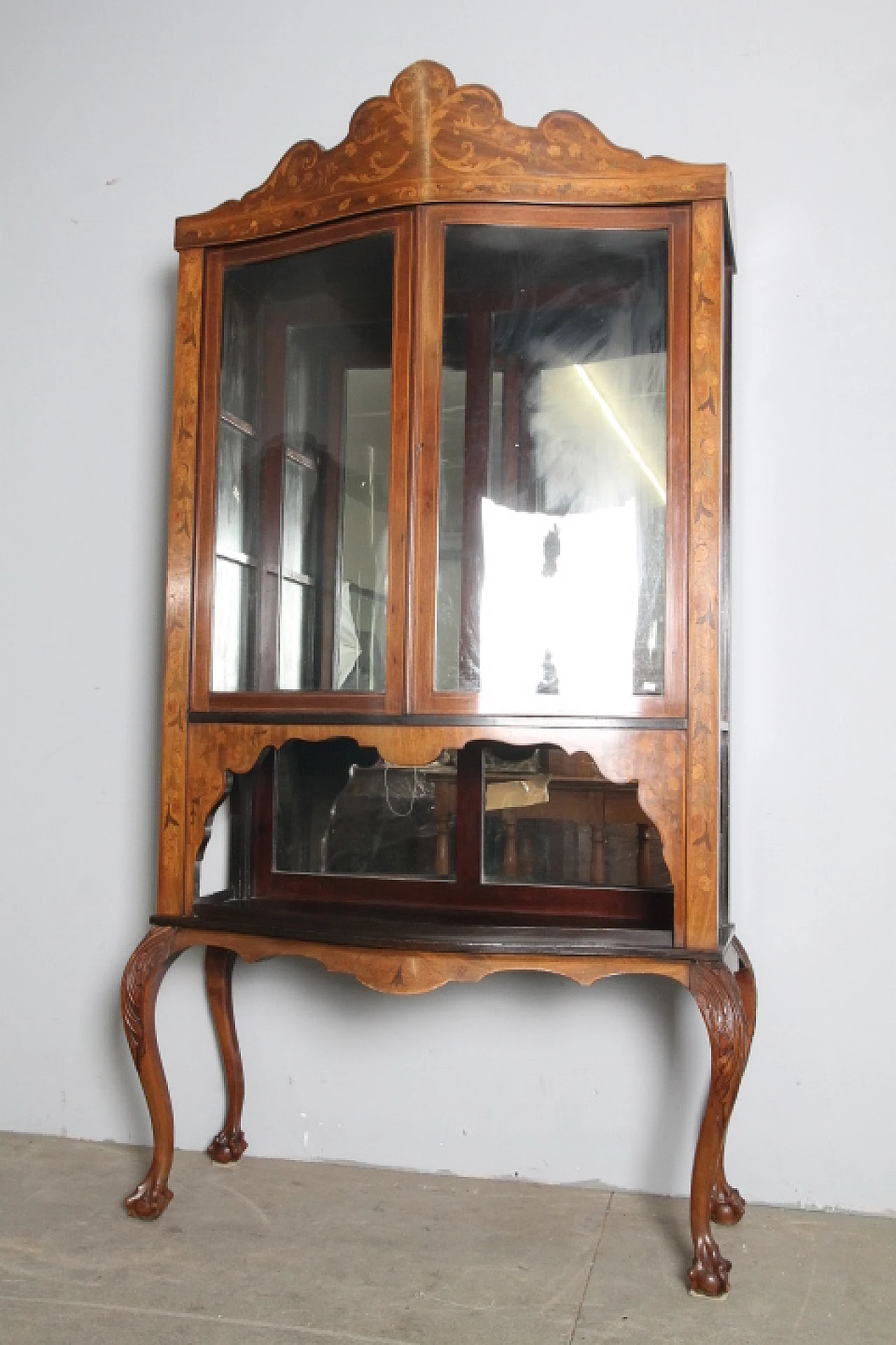 Dutch inlaid walnut glass cabinet, late 19th century 5